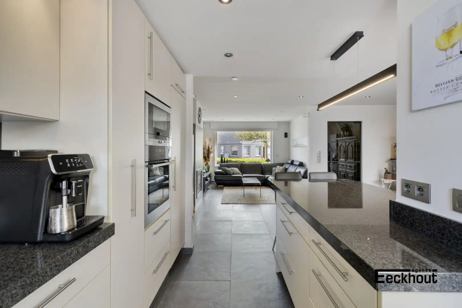 Instapklare woning met handelsruimte en met zonnige tuin! foto 10