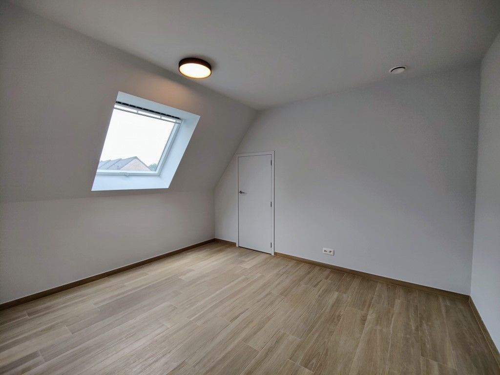 Beselare - Instapklaar appartement (2e verdiep) foto 7