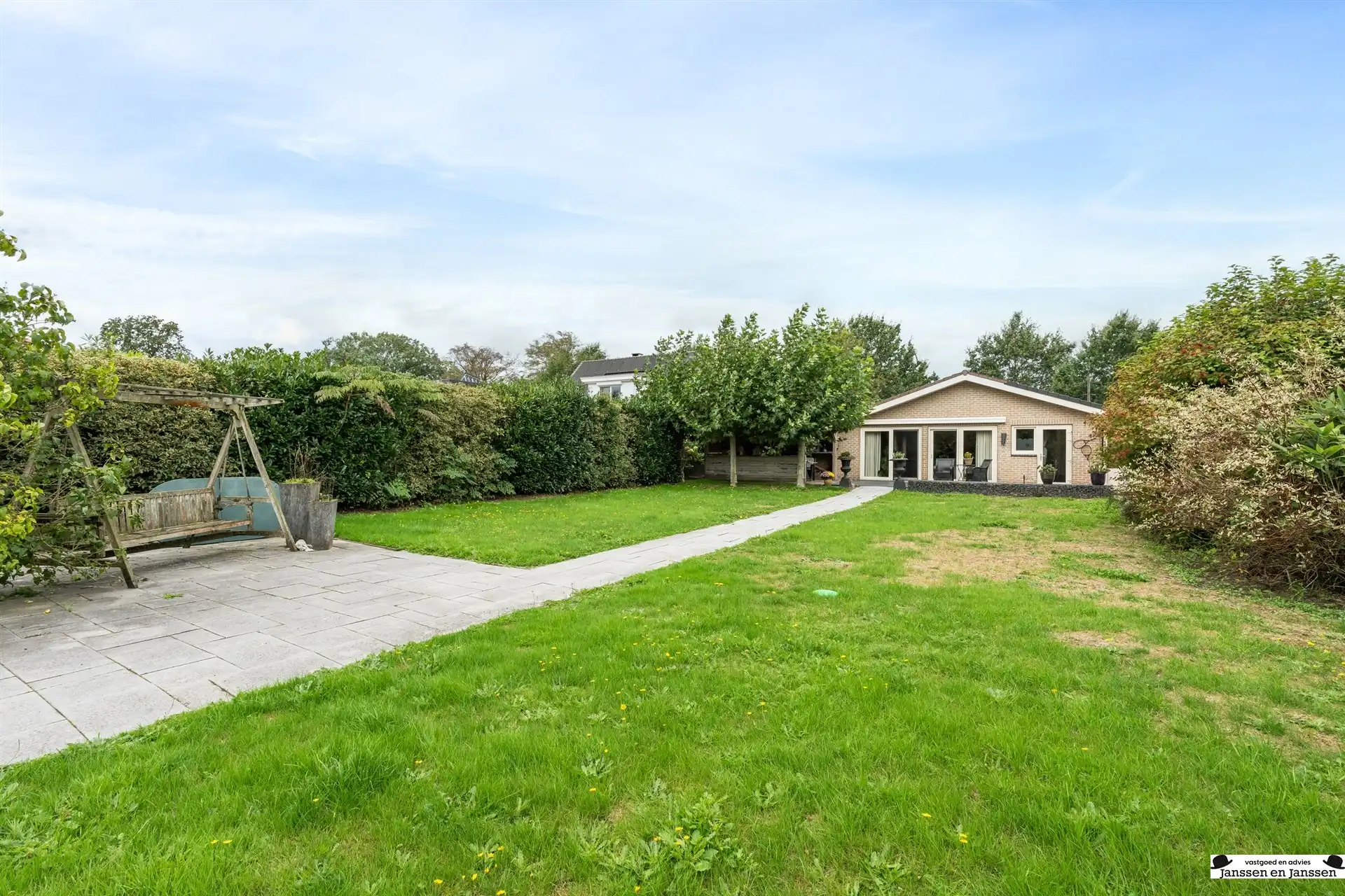 Unieke laagbouwwoning met 4 slaapkamers foto 21