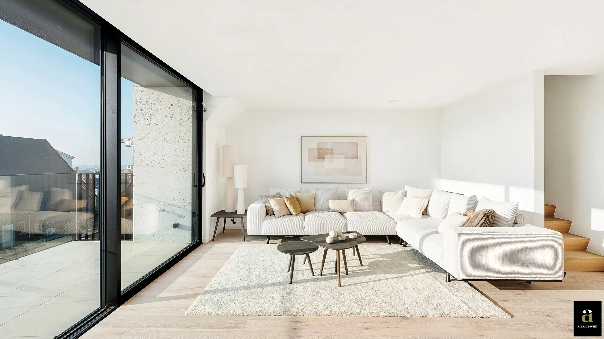 Luxueus nieuwbouw duplex-appartement, centraal gelegen tussen de Zeedijk en het Rubensplein. foto {{pictureIndex}}