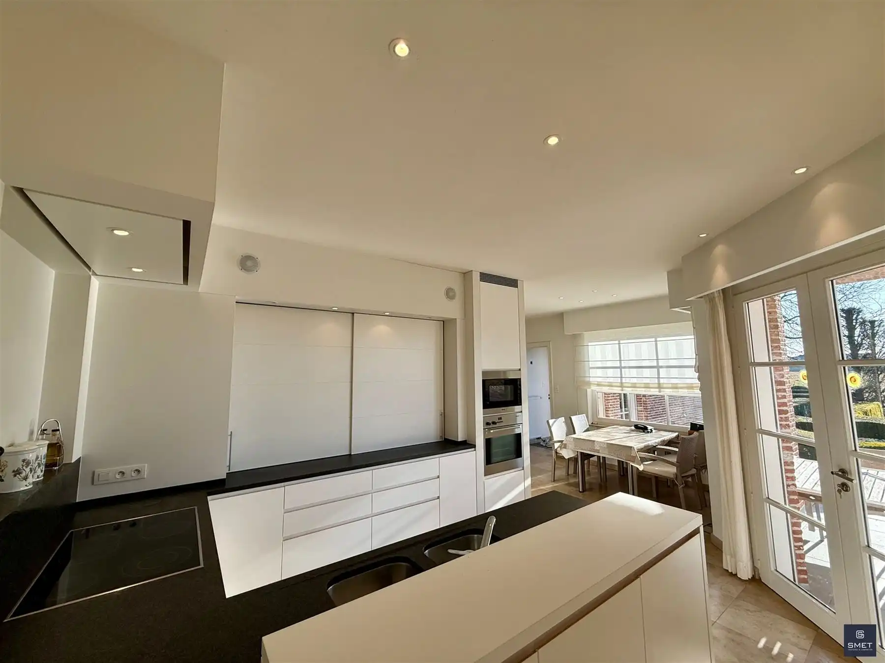 LANDELIJK GELEGEN PRACHTIGE VILLA foto 8