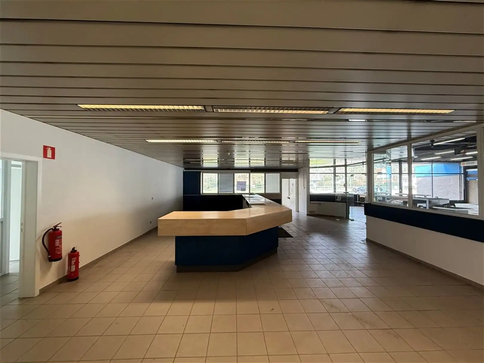 B2B Showroom met buitenterrein op zichtlocatie foto 15