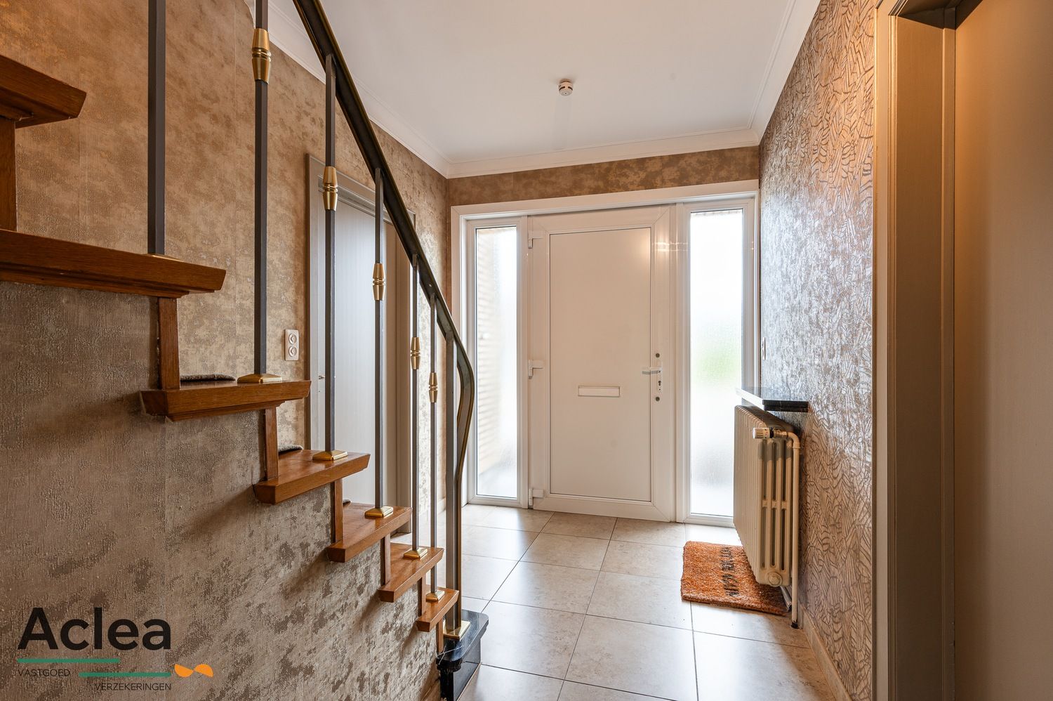 Ruime halfopen bebouwing met 5 slpks op strategische locatie in Zomergem foto 23