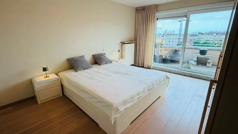 Exclusieve penthouse met 2 slaapkamers, royaal zonneterras en uniek groen uitzicht foto 26