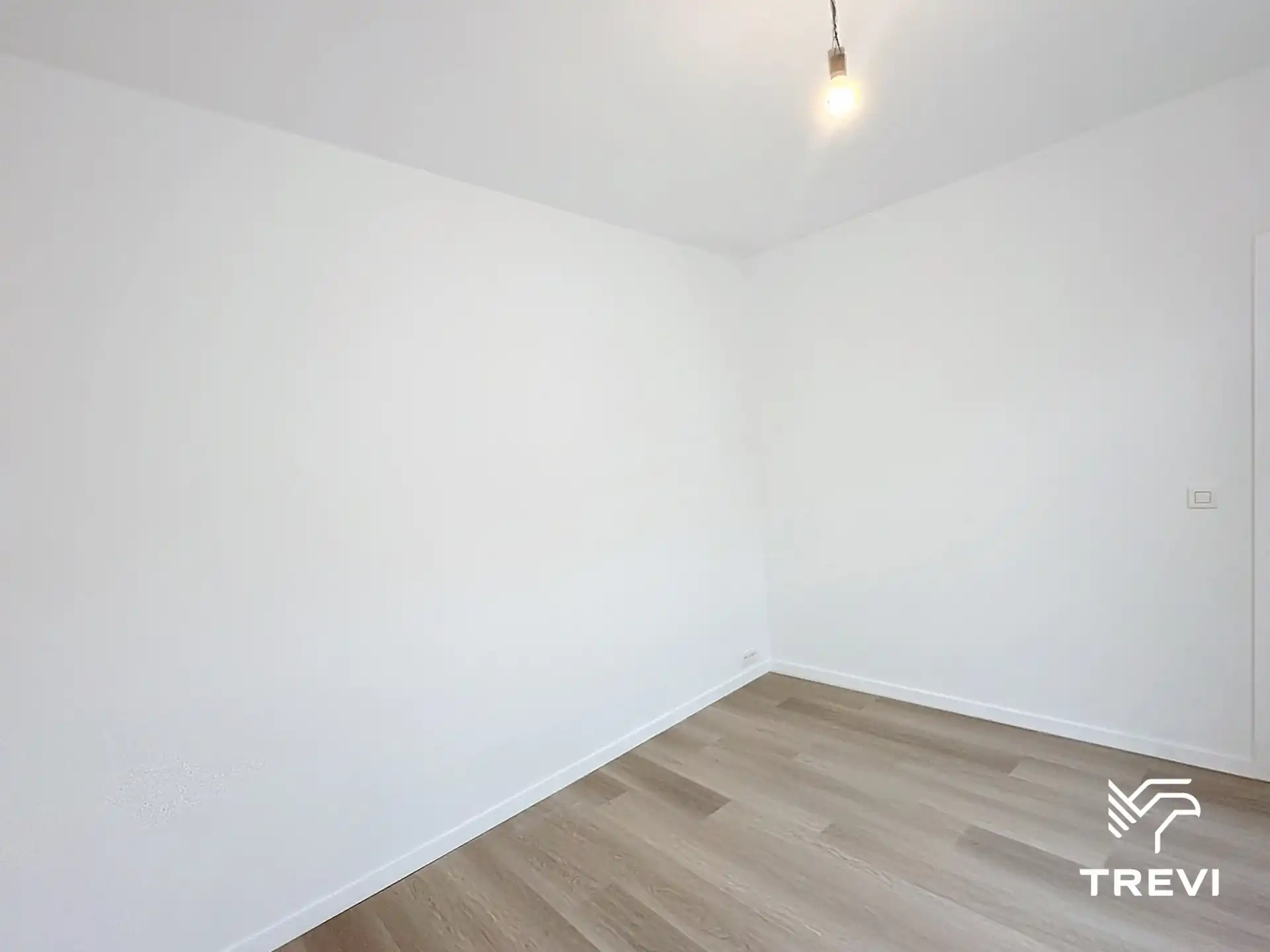 Volledig gerenoveerd appartement met 1 slaapkamer! foto 7