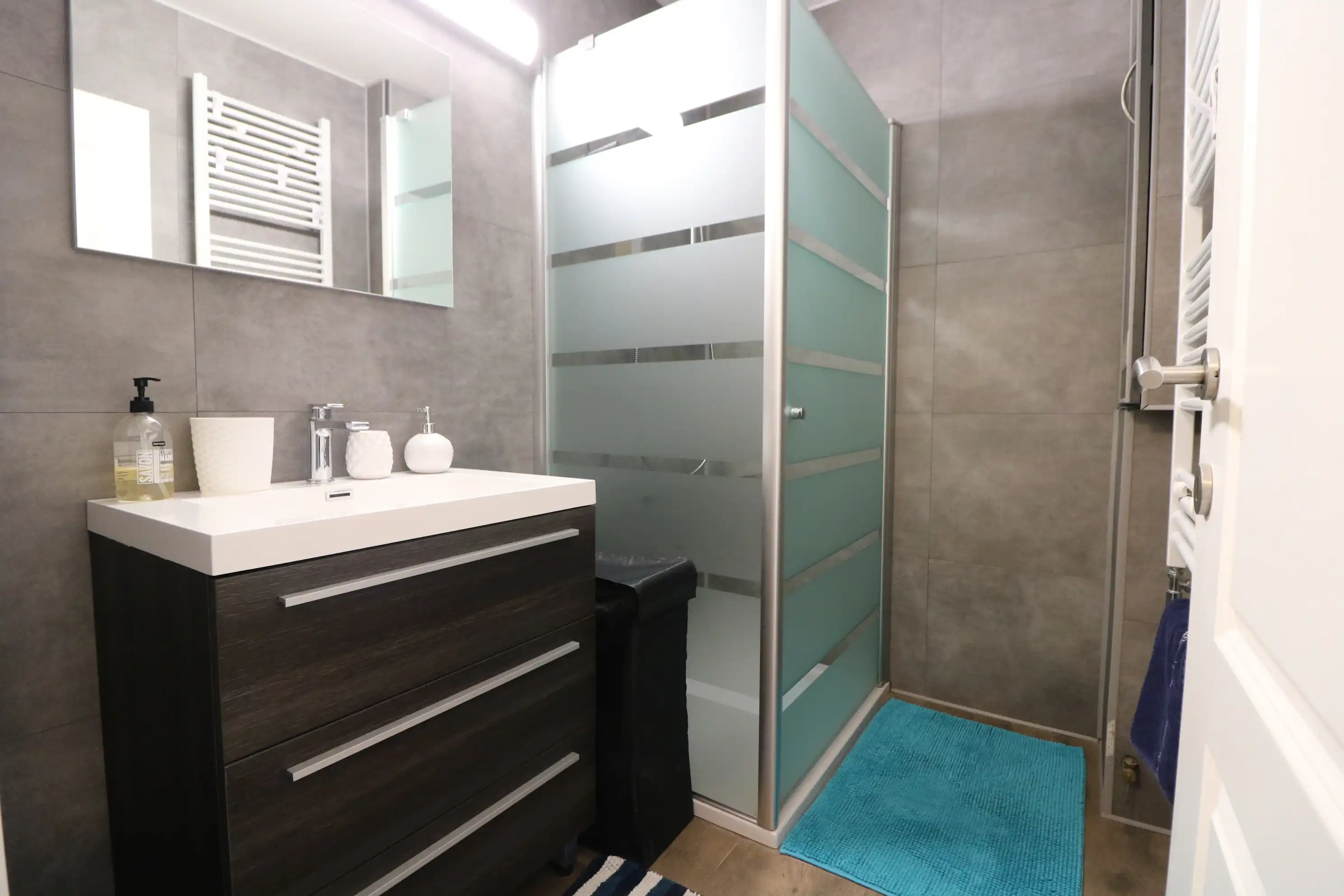 Gemeubeld 2-slaapkamerappartement met prachtig zicht op zee, gelegen op de Zeedijk van Blankenberge. foto 5