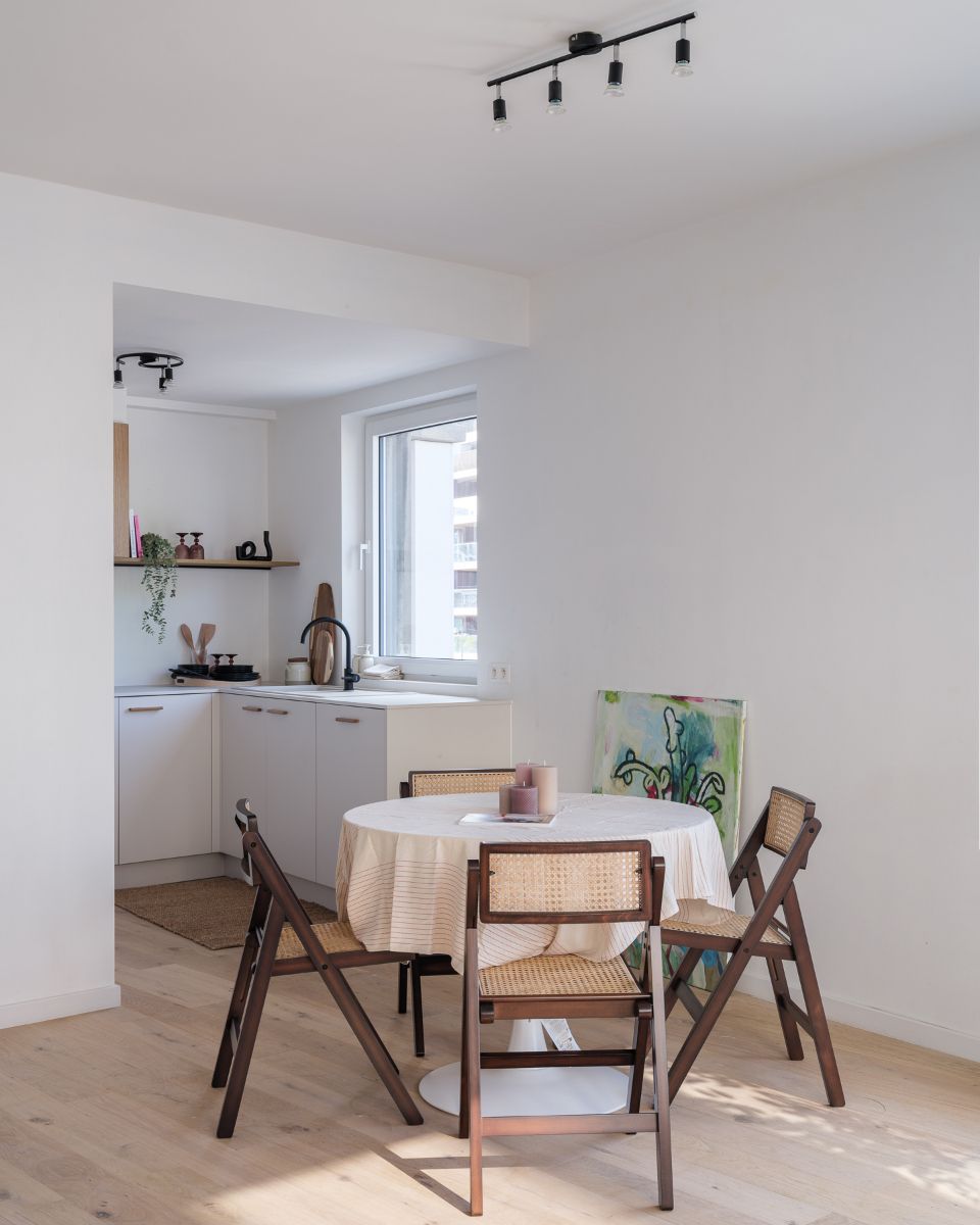 Gerenoveerd 2slpk-appartement hartje Kortrijk foto 6