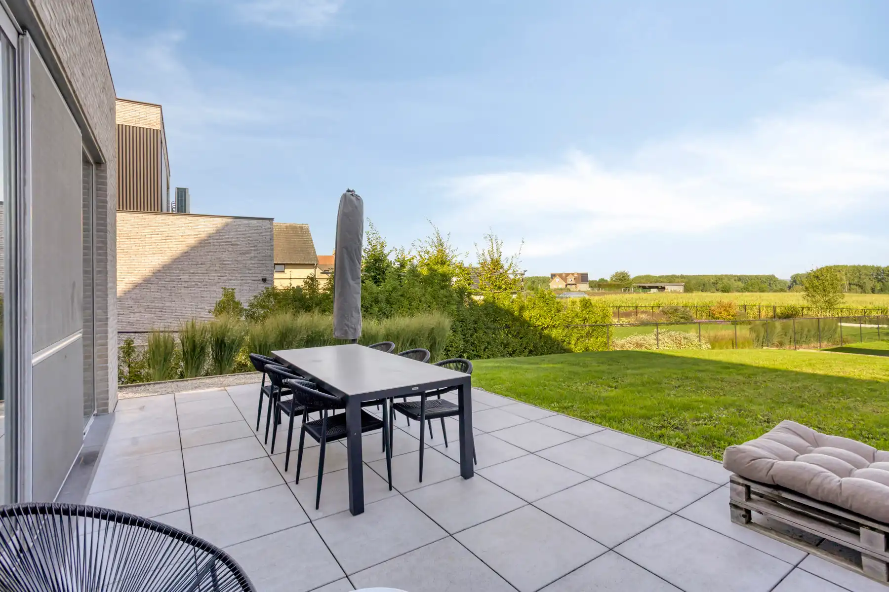 Recente 3-gevelwoning op topligging foto 25