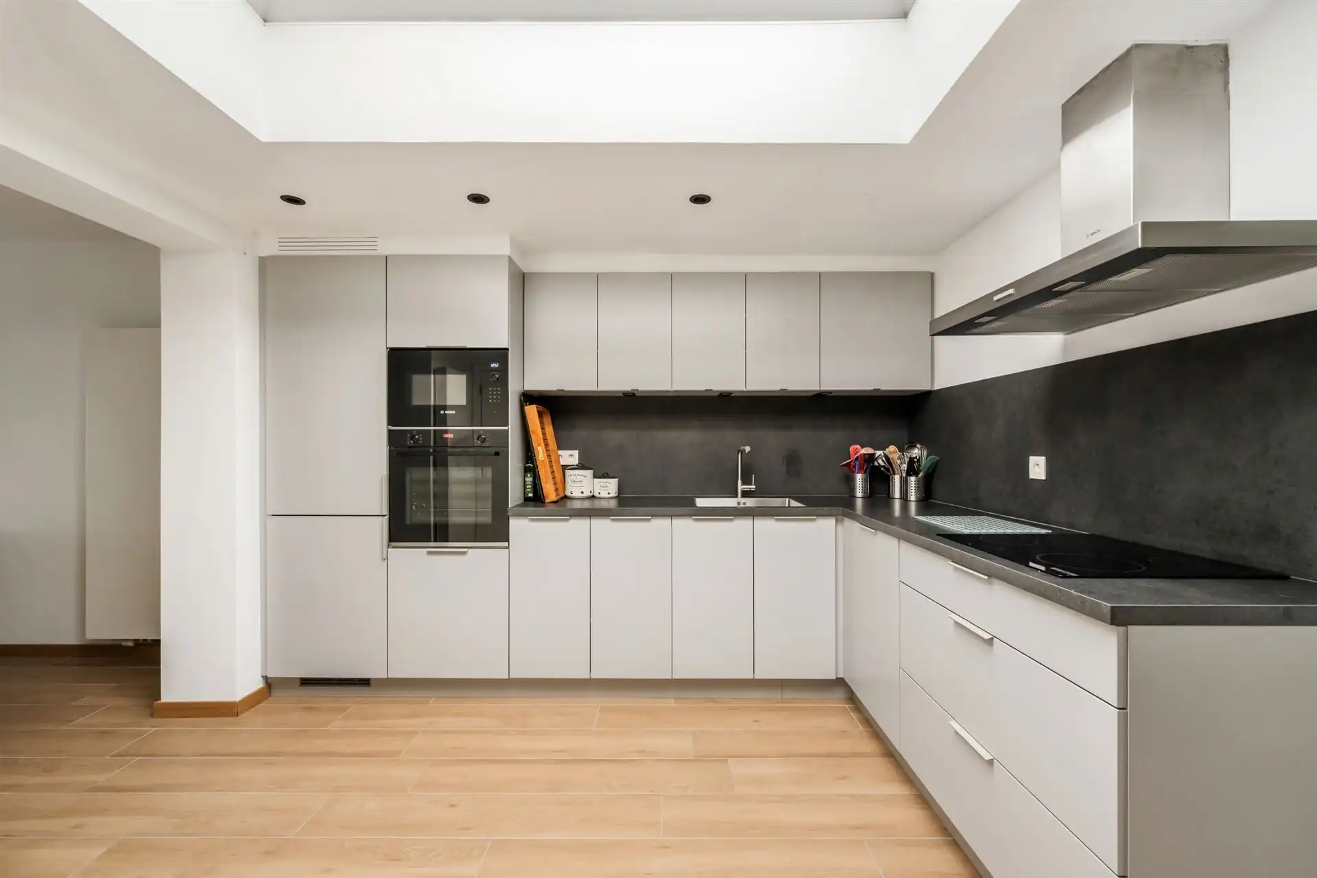 TOPPER! Rustig gelegen gerenoveerde woning met 3 slpk&tuin foto 9