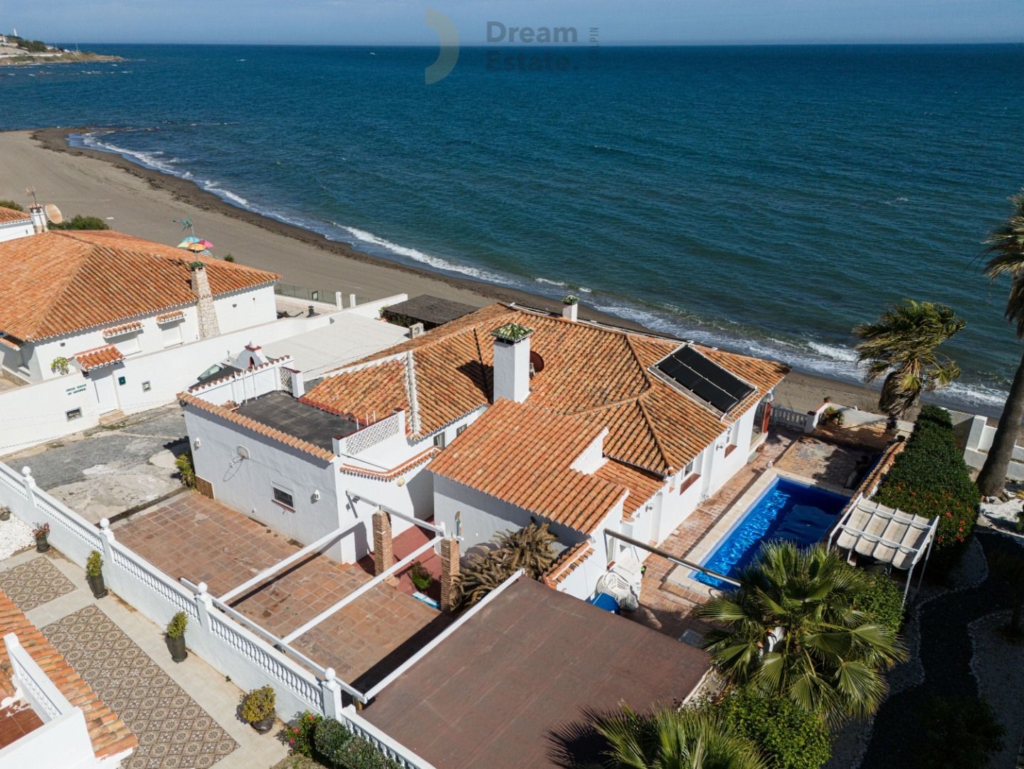 Charmante 'on the beach' villa te Mijas Costa, Chaparral. foto 26
