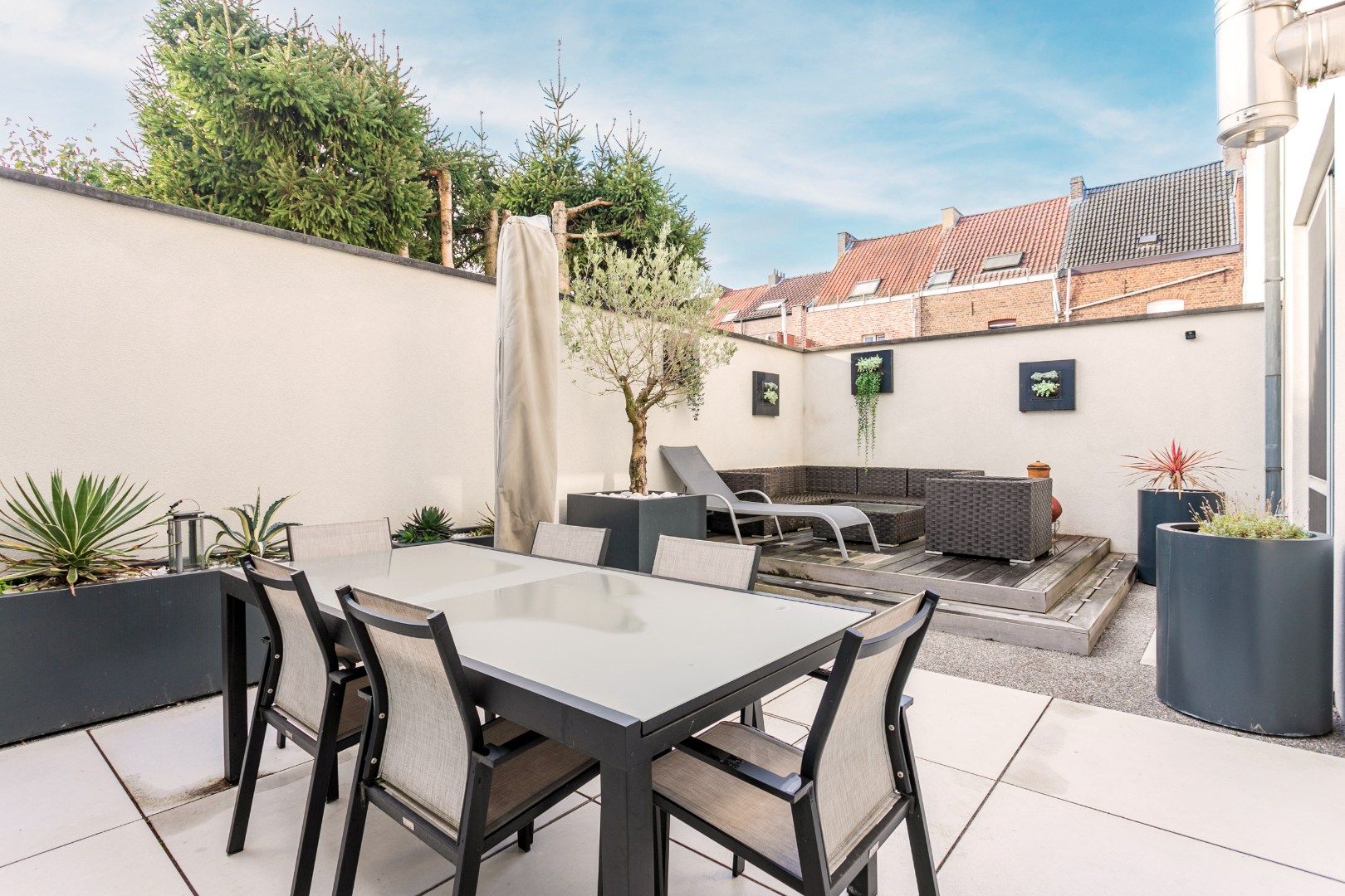 Ruime woning met 5 slpk en 3 badkamers foto 9