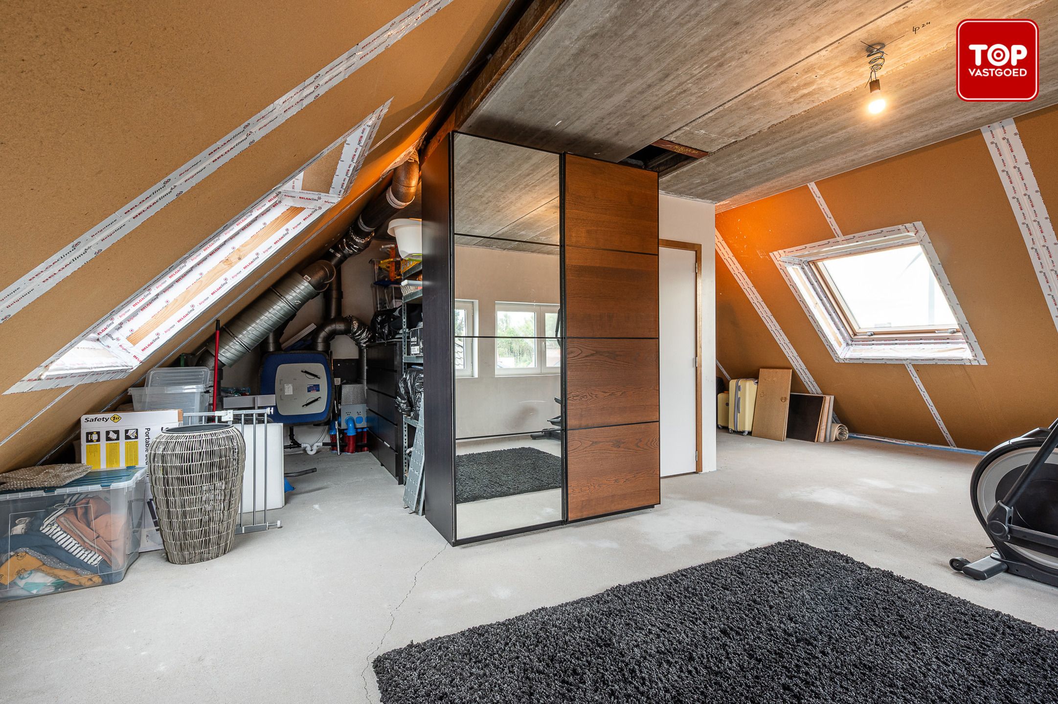 Instapklare woning (2016)  met 4 slaapkamers en tuin in residentiële wijk foto 24
