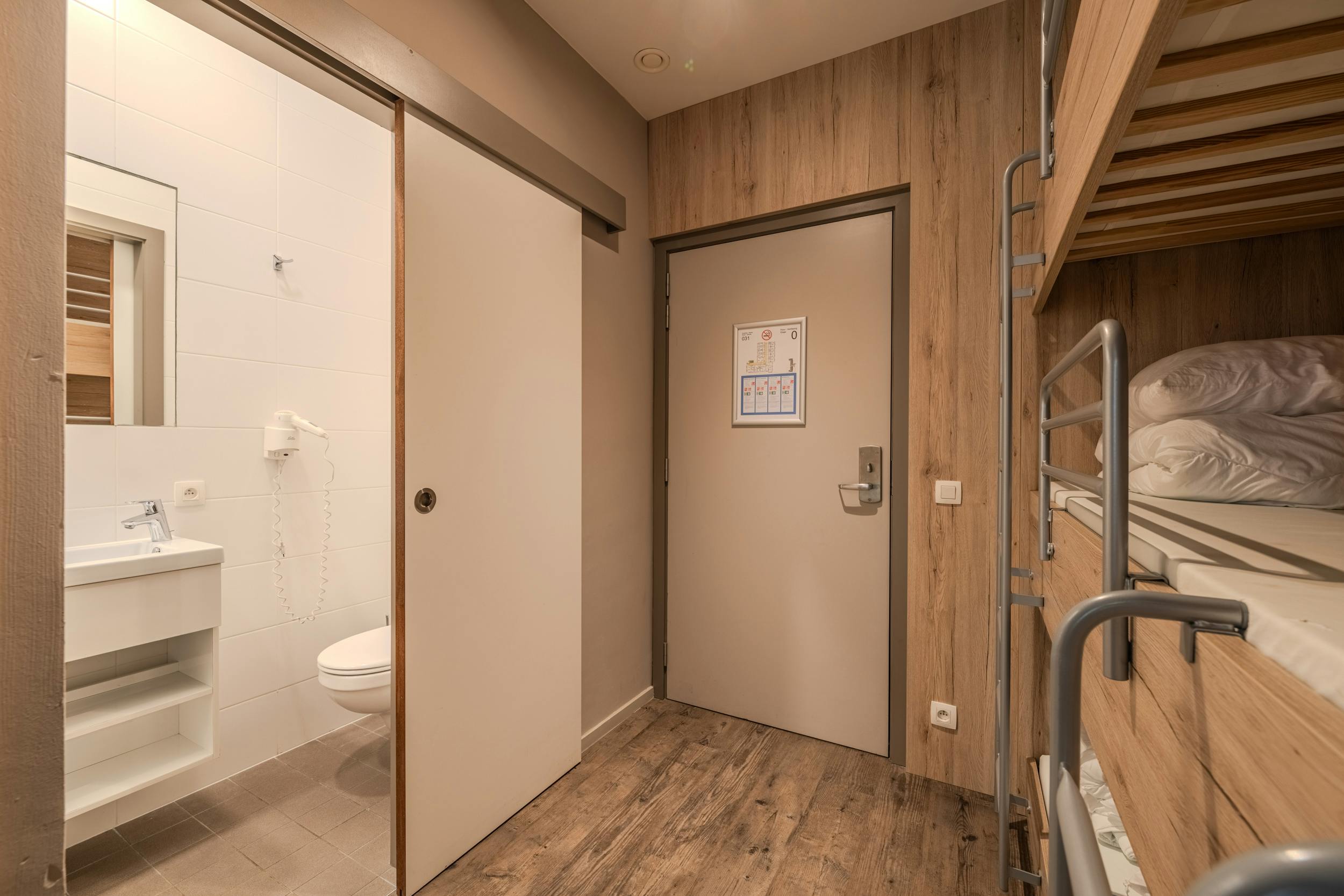 Instapklare studio te koop op een rustig domein te Westende! foto 13