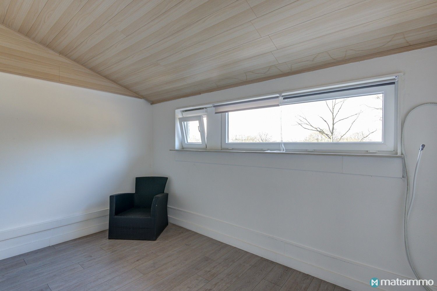 RUIM, DEELS GERENOVEERD DUPLEXAPPARTEMENT MET 3 SLAAPKAMERS, GROOT TERRAS, GARAGEBOX EN AUTOSTAANPLAATS foto 31