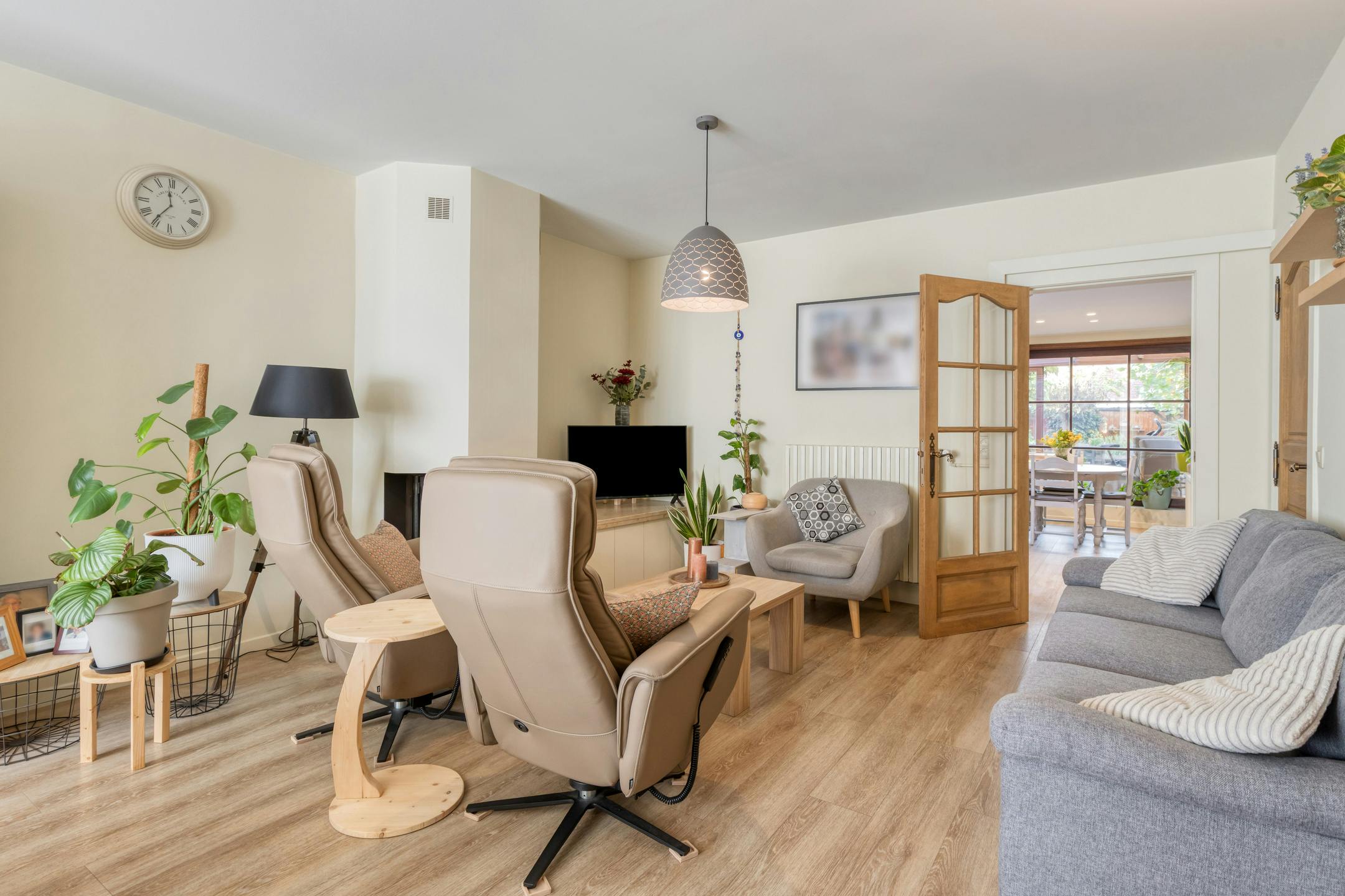 Instapklare woning met gezellige tuin te koop in Roeselare foto 3