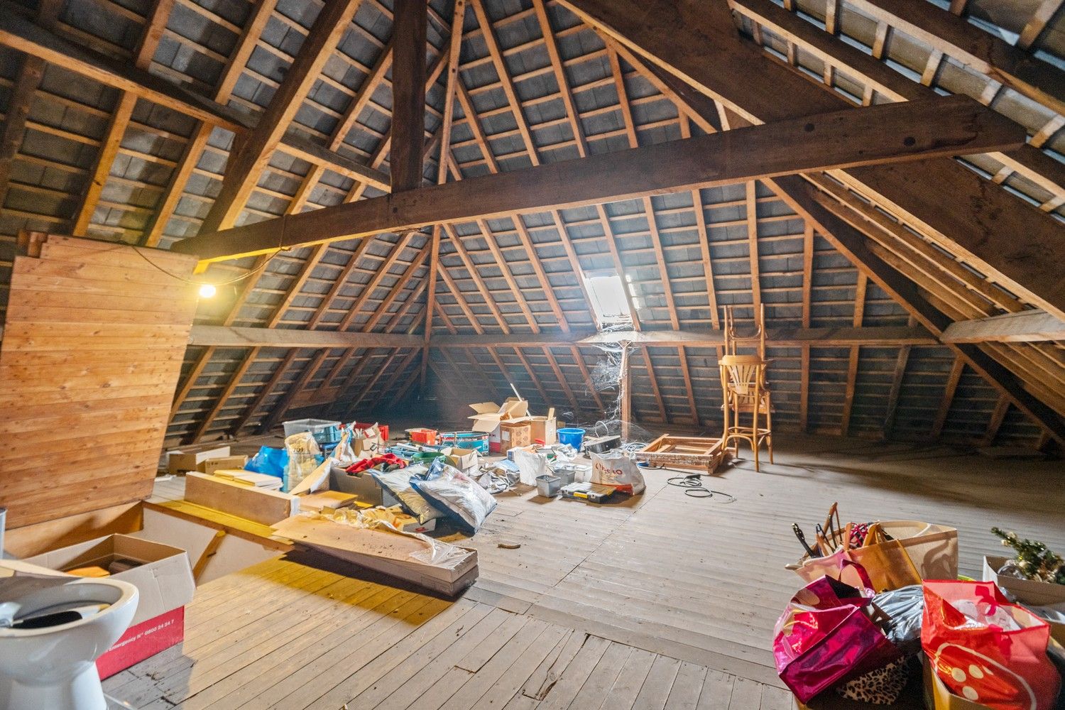 Renovatieproject met potentieel voor ruime ééngezinswoning te Putte foto 15