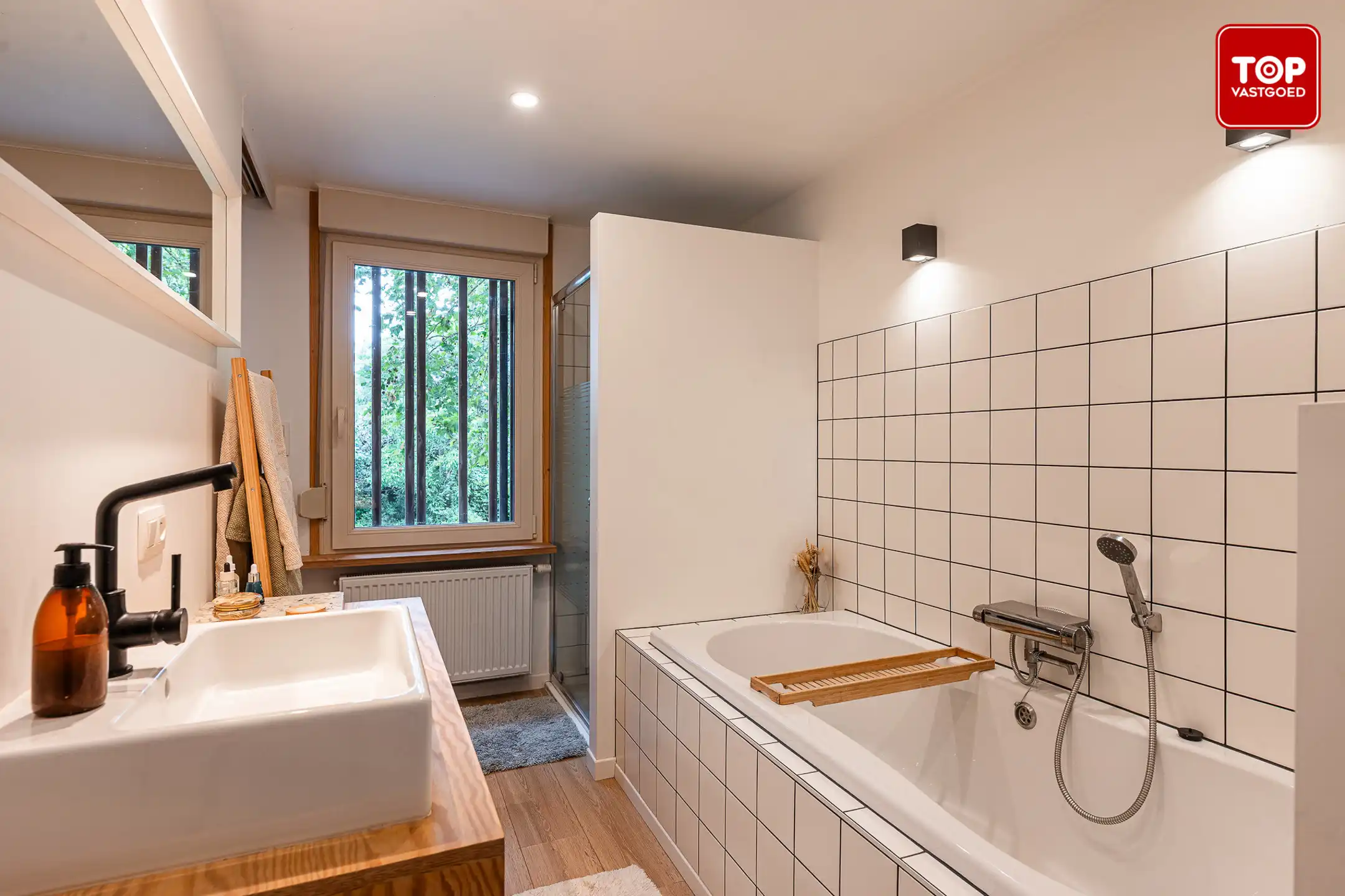 Gezellige stadswoning met zonnige tuin op toplocatie foto 13