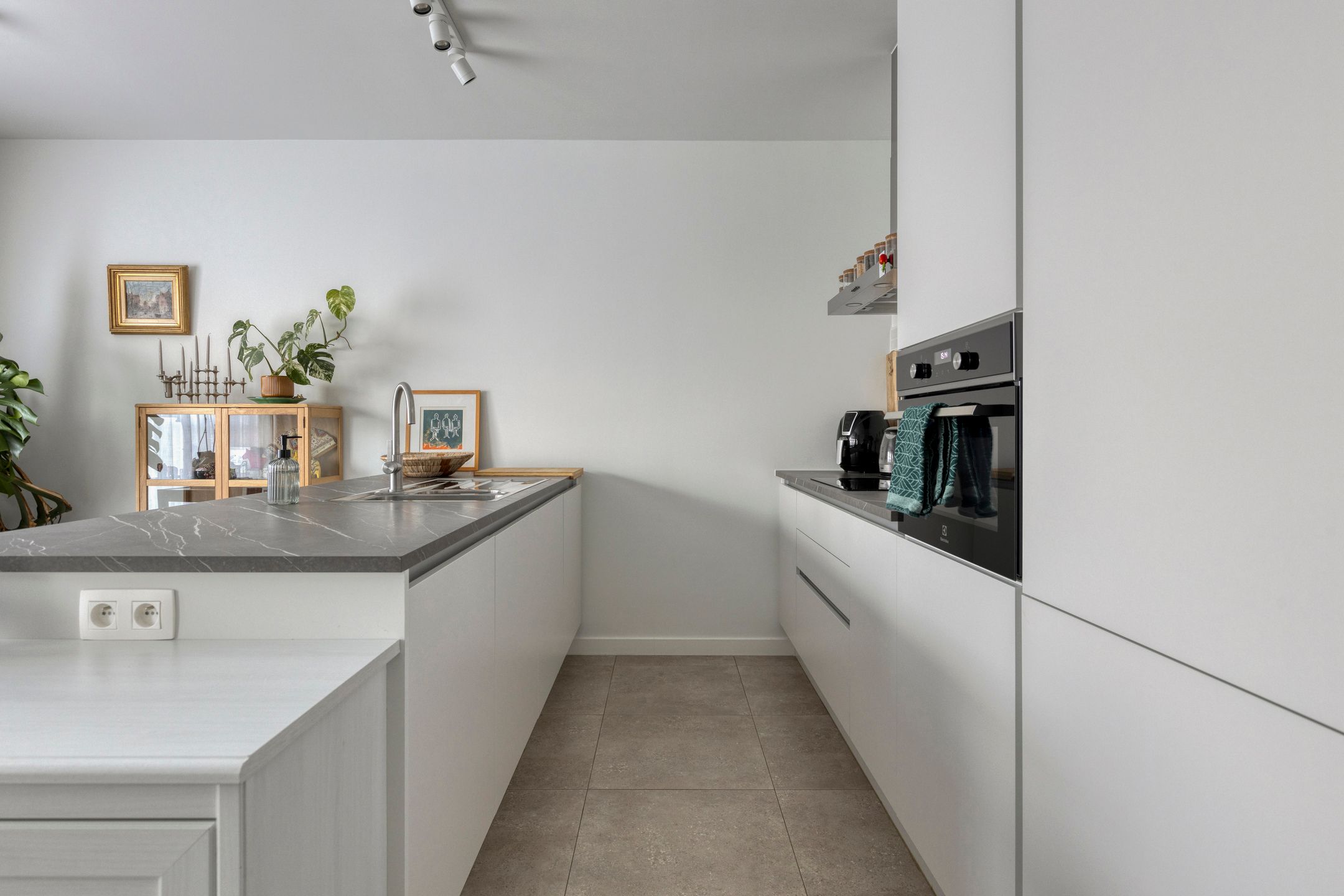 Comfortabel appartement met 2 slaapkamers en ruim terras foto 7