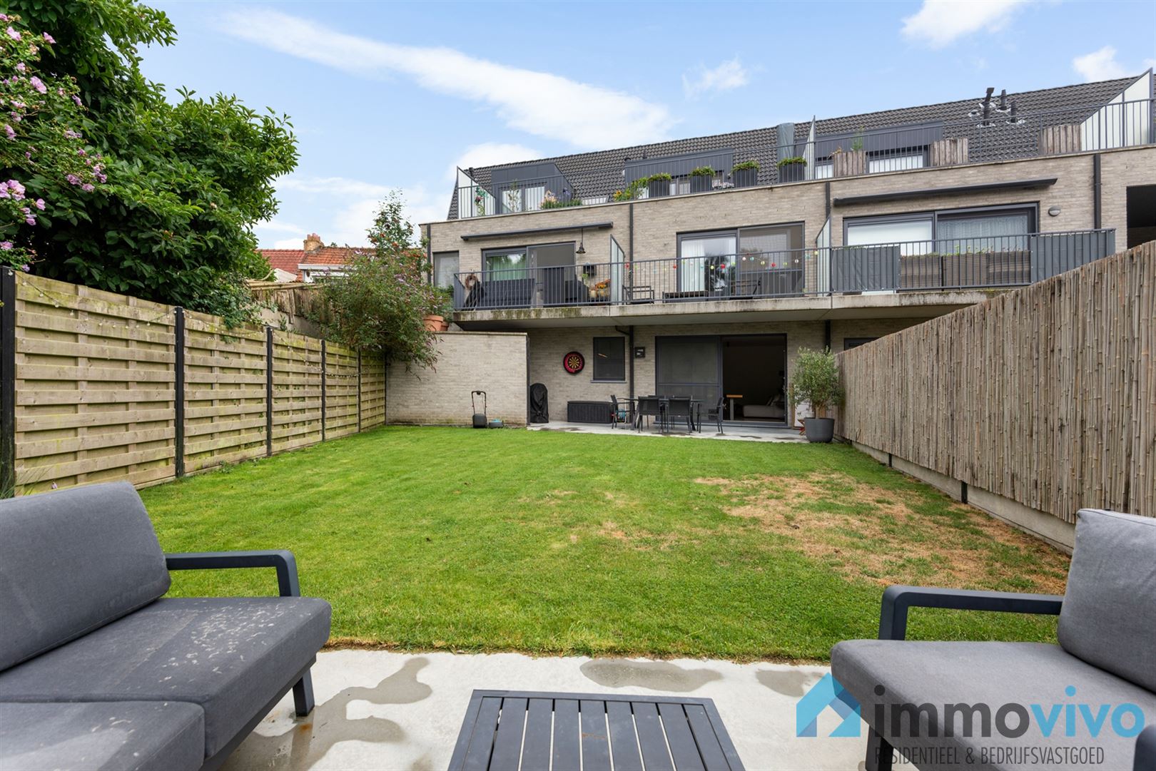 Prachtig gelijkvloers appartement met ruime tuin foto 3