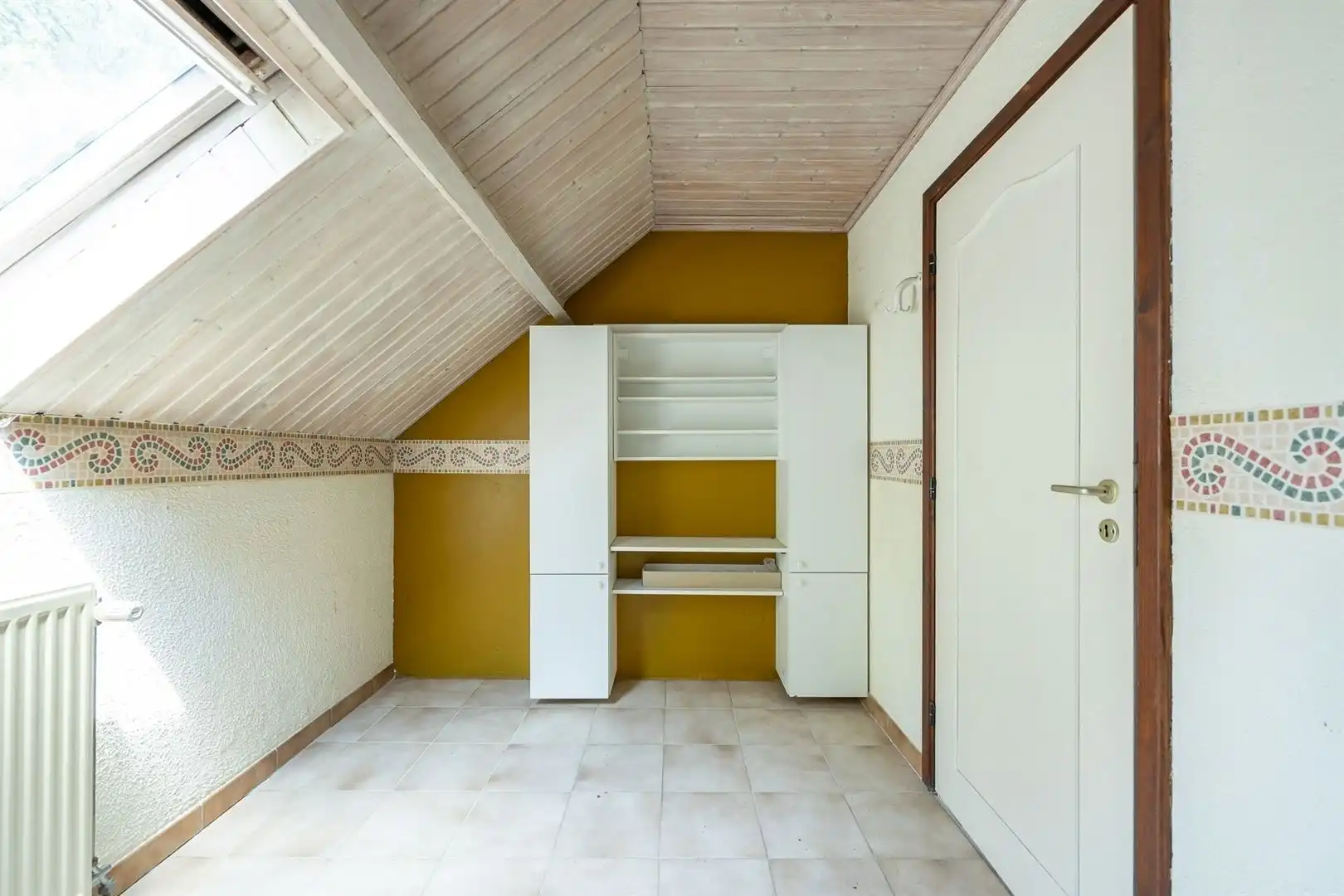 Karaktervolle half open villa met grote tuin 1.189m² in een rustige straat. foto 17