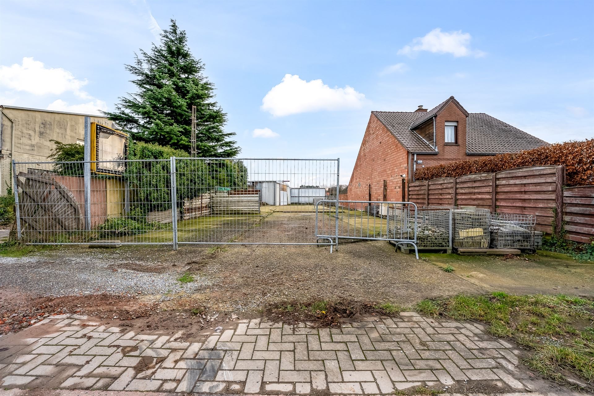 Projectgrond voor het bouwen van 4 woningen (3 open bebouwing en 1 HOB) foto 6