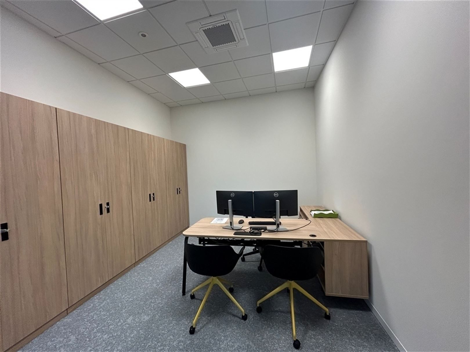 Kantoorgebouw foto 9