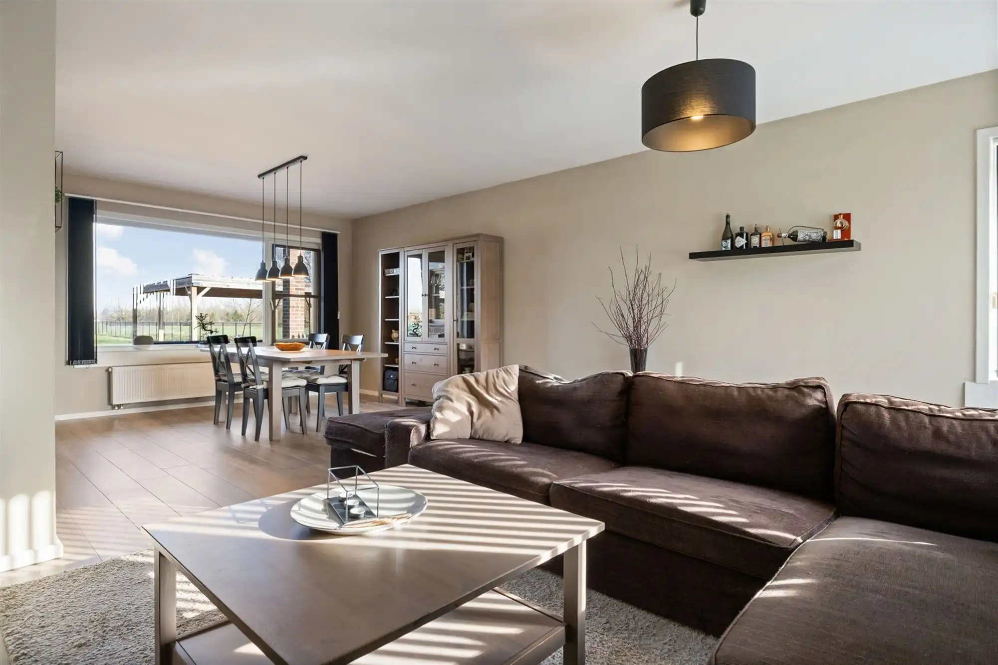 KARAKTERVOLLE GELIJKVLOERSE WONING (246M²) OP EEN PERCEEL VAN 25A41CA TE HALEN foto 6