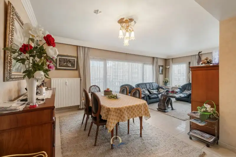 Hoekappartement met open zicht op Marie-Joséplein, Hotel Du Parc en Casino Kursaal foto 3