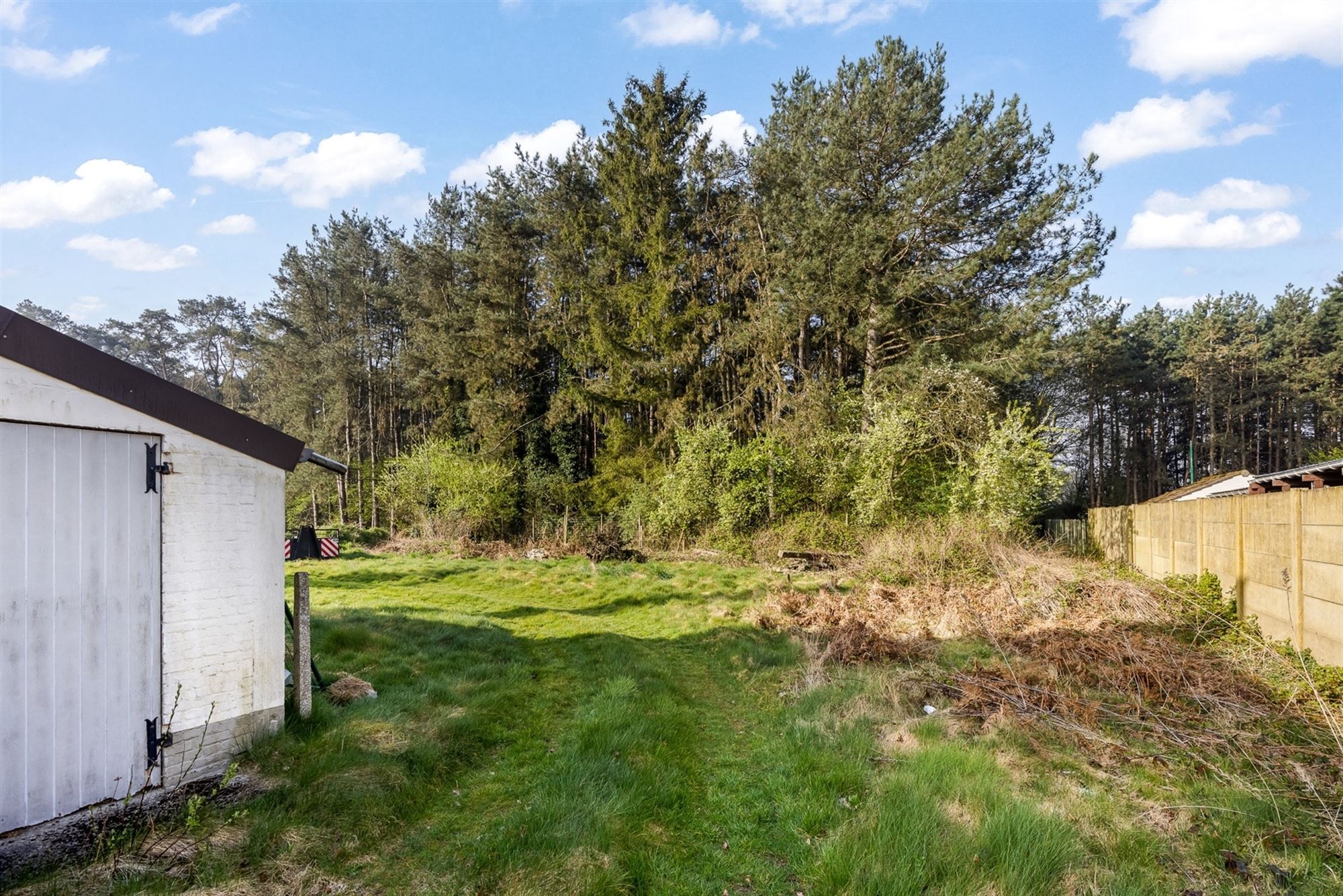 UNIEKE TE RENOVEREN KARAKTERVOLLE LANGGEVELHOEVE MET 2 HUISNUMMERS UITERST RUSTIG GELEGEN TE OOSTHAM foto 20