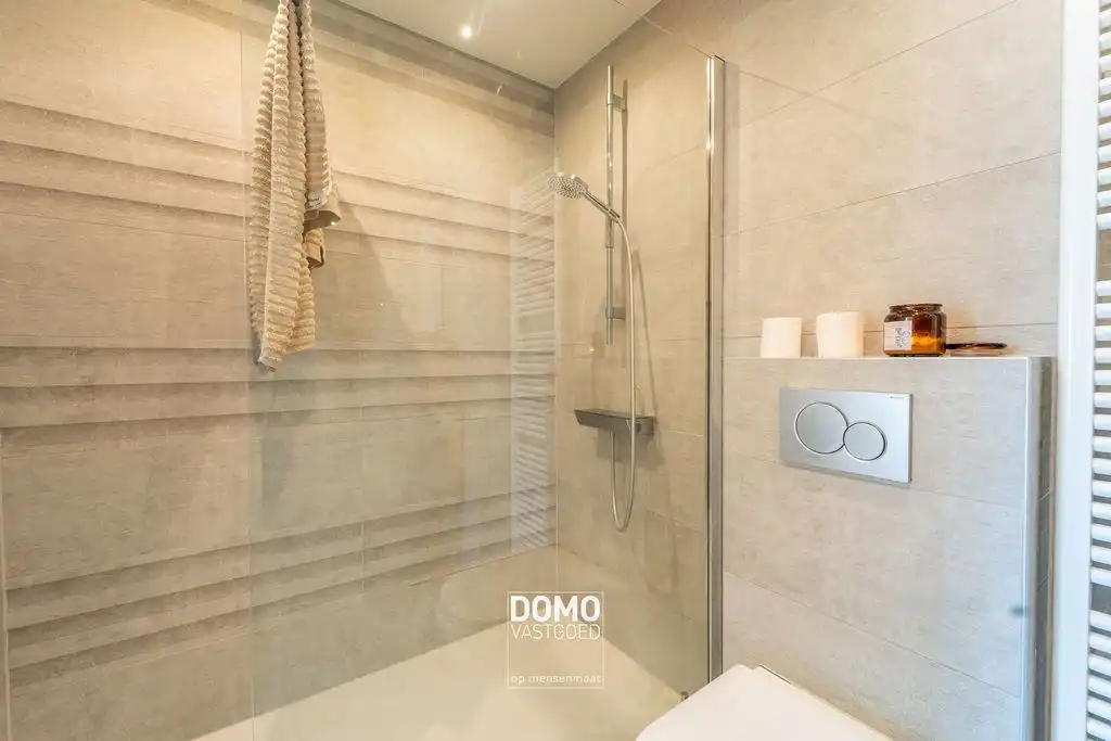 PERFECT GELEGEN RUIM APPARTEMENT IN CENTRUM HASSELT MET 3 SLAAPKAMERS, TERRAS, GARAGE EN EPC B foto 12