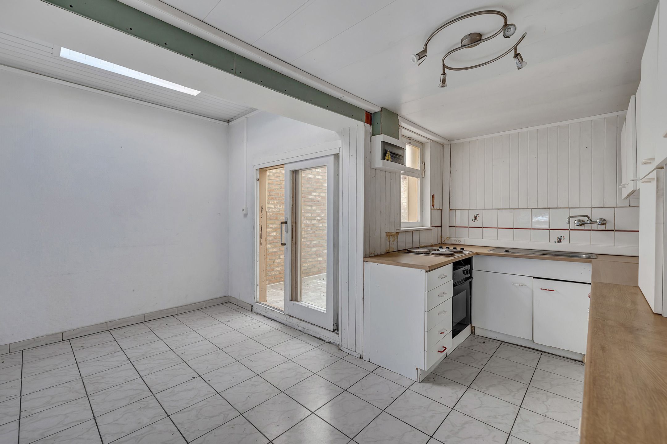 Te renoveren woning met centrale ligging in Astene/Deinze foto 6