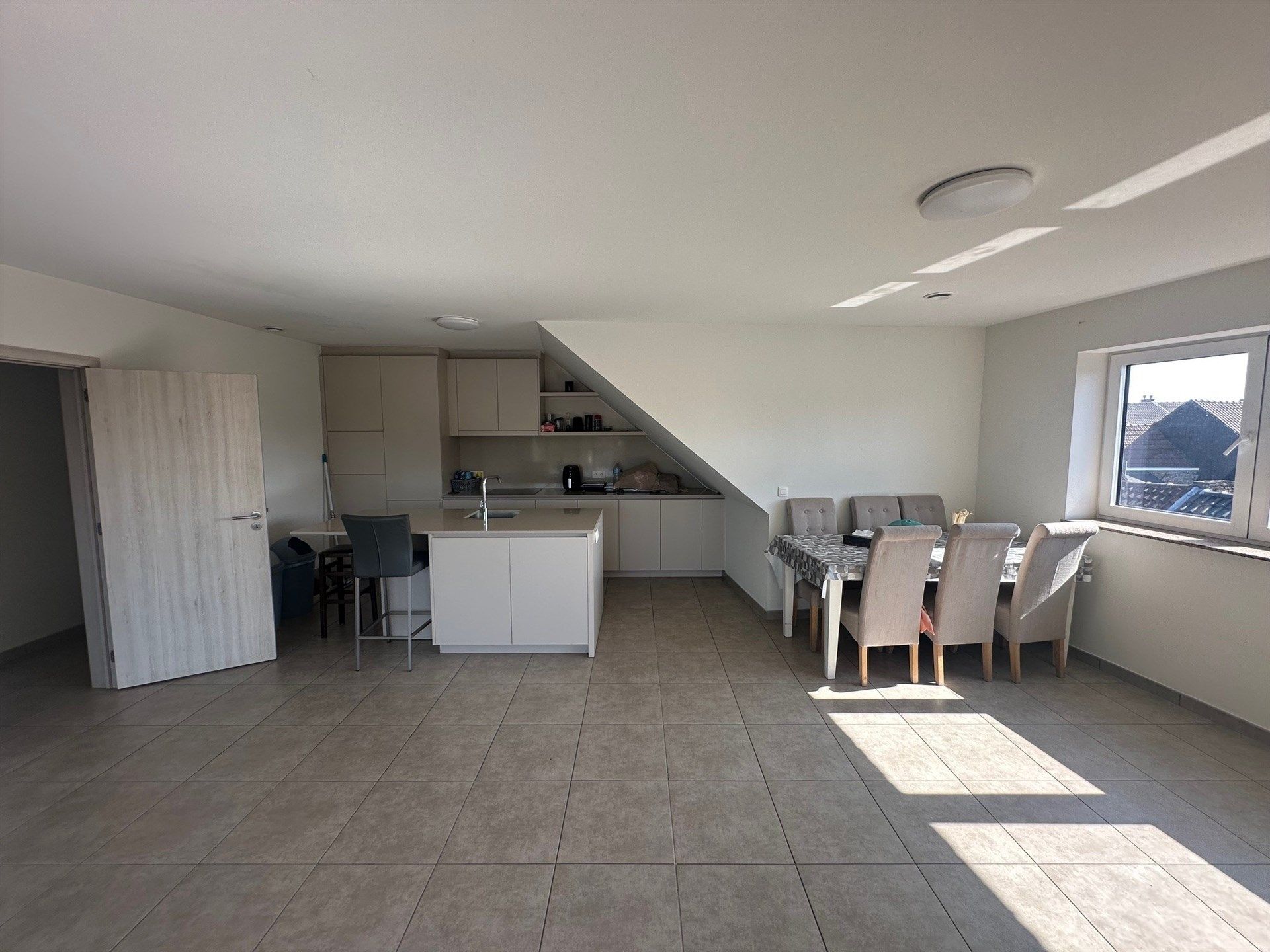 Appartement met 3 slaapkamers en zicht op de Houtmarkt foto 4