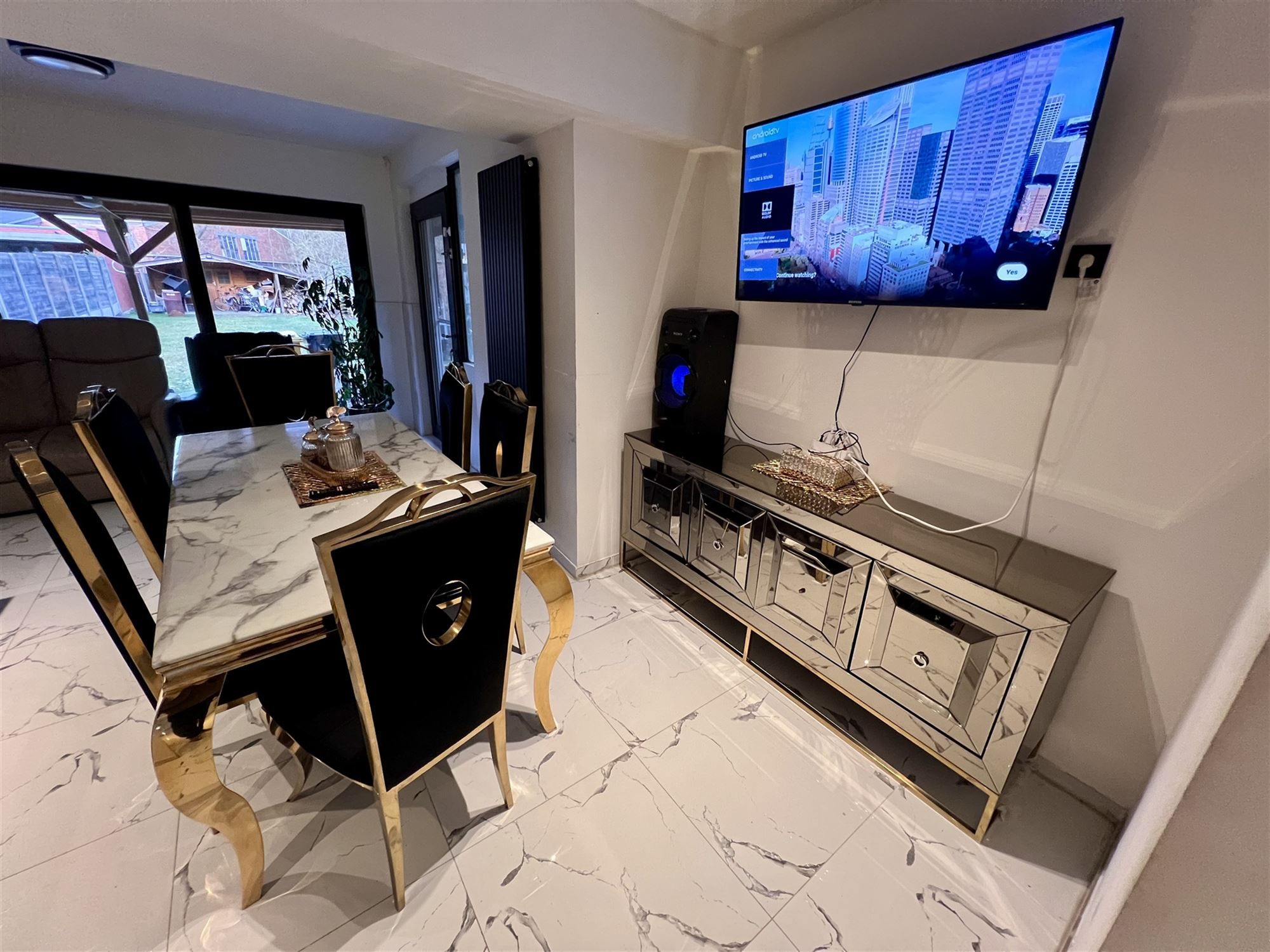 Enorme gezinswoning op 463 m² met 5 slaapkamers en 2 badk. foto 8
