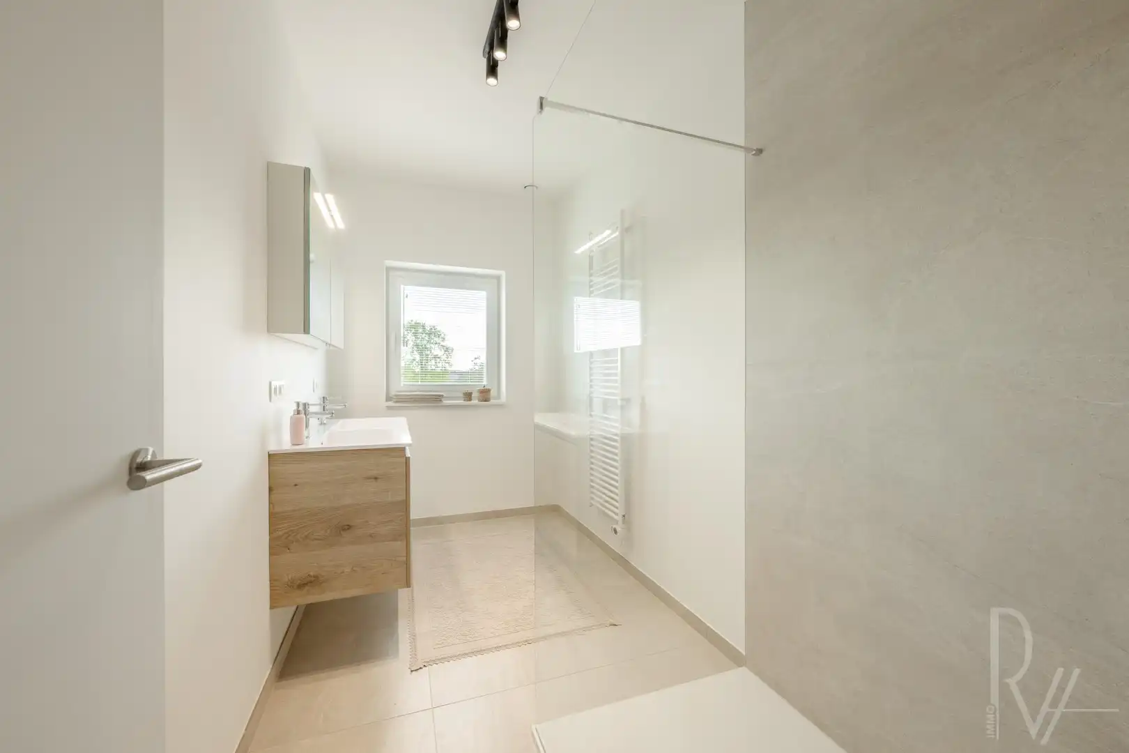 Nieuwbouwwoning foto 10