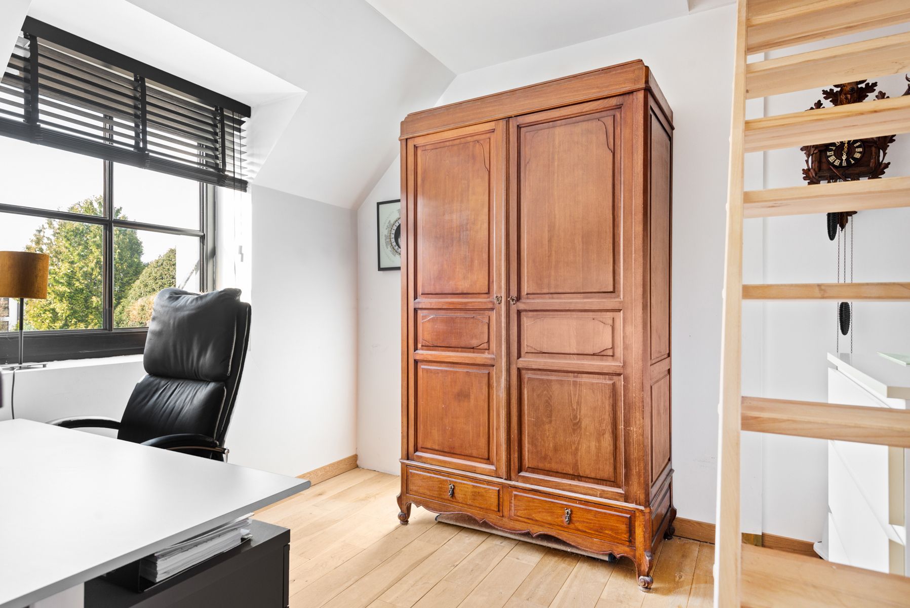 Handelsruimte met bovenliggend appartement in centrum foto 30