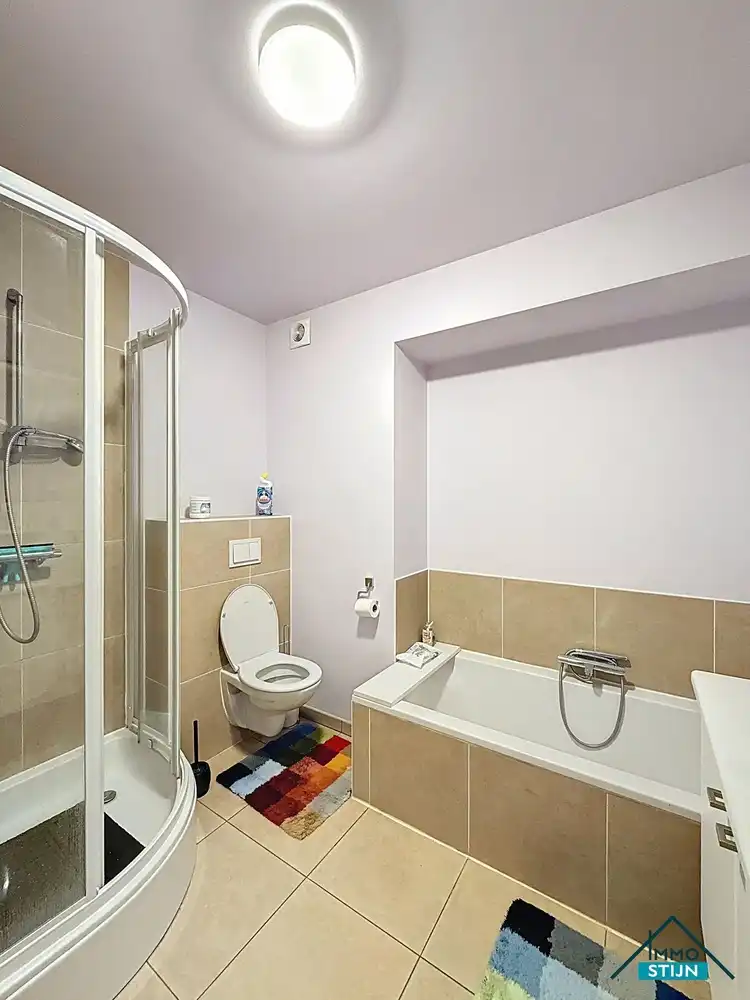 Ruim gelijkvloers appartement foto 10