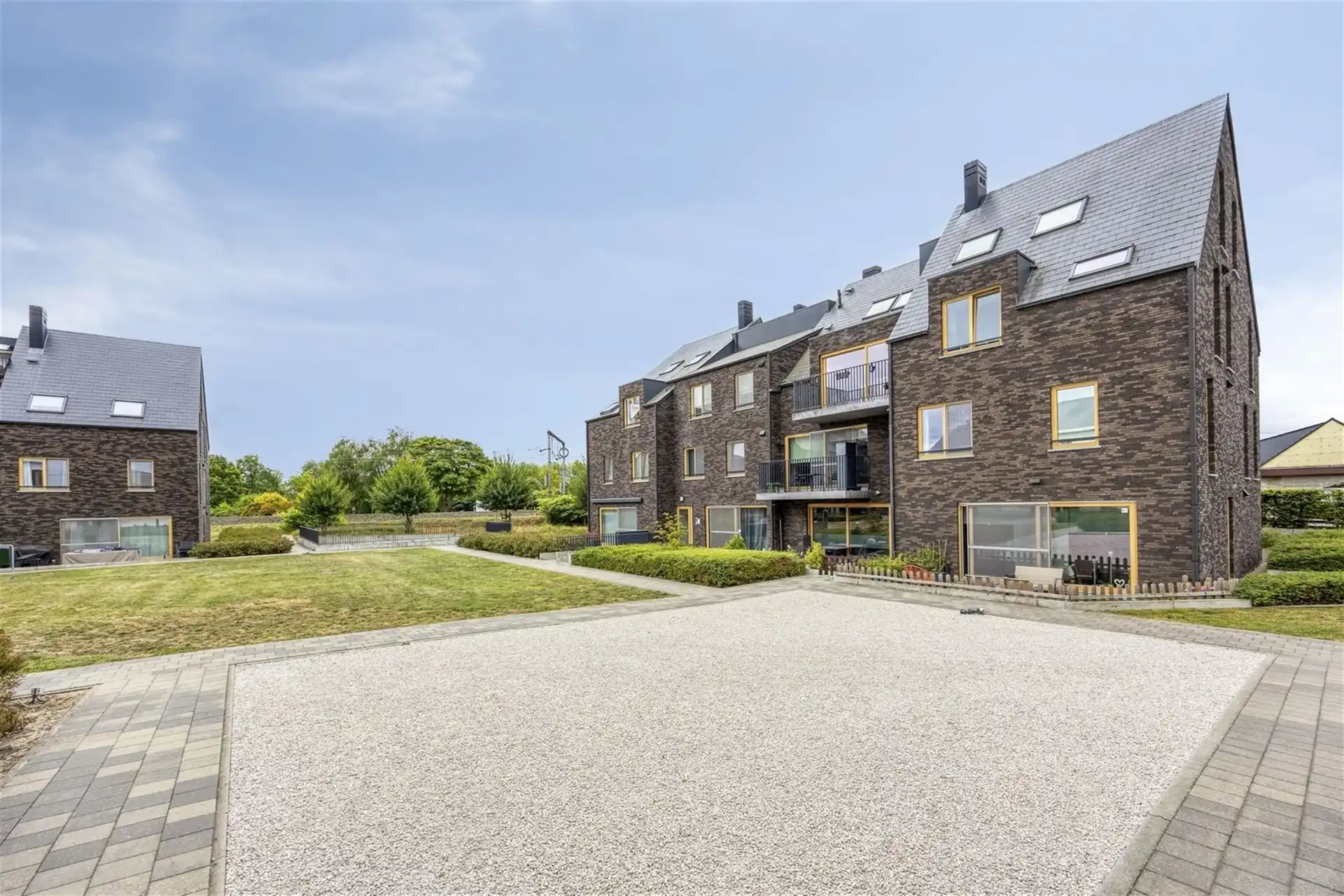 Modern instapklaar appartement met 2 slpk in Wetteren foto 8