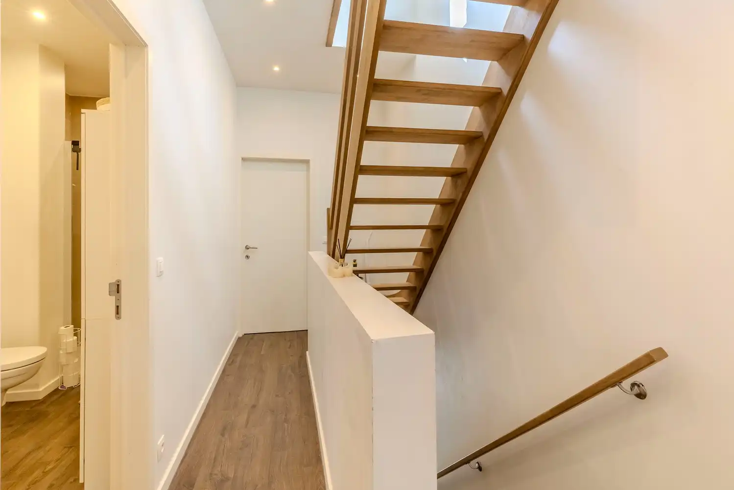 Recent gerenoveerde woning met 3 slaapkamers, tuin & dakterras te Lier foto 11