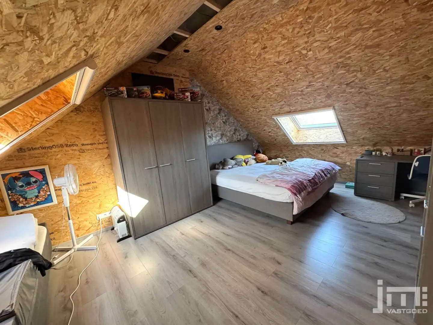 Verrassend ruime gezinswoning op 2.140 m² met 2 garages en tal van mogelijkheden foto 8