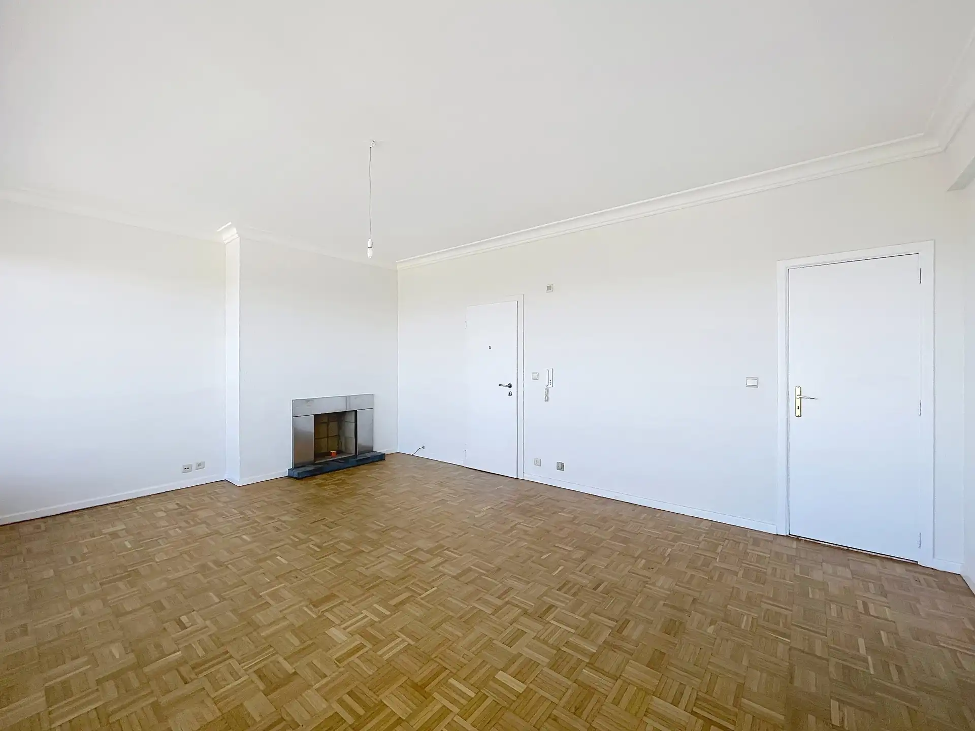 Gerenoveerd appartement met 1 slaapkamer in Brugmann! foto 3