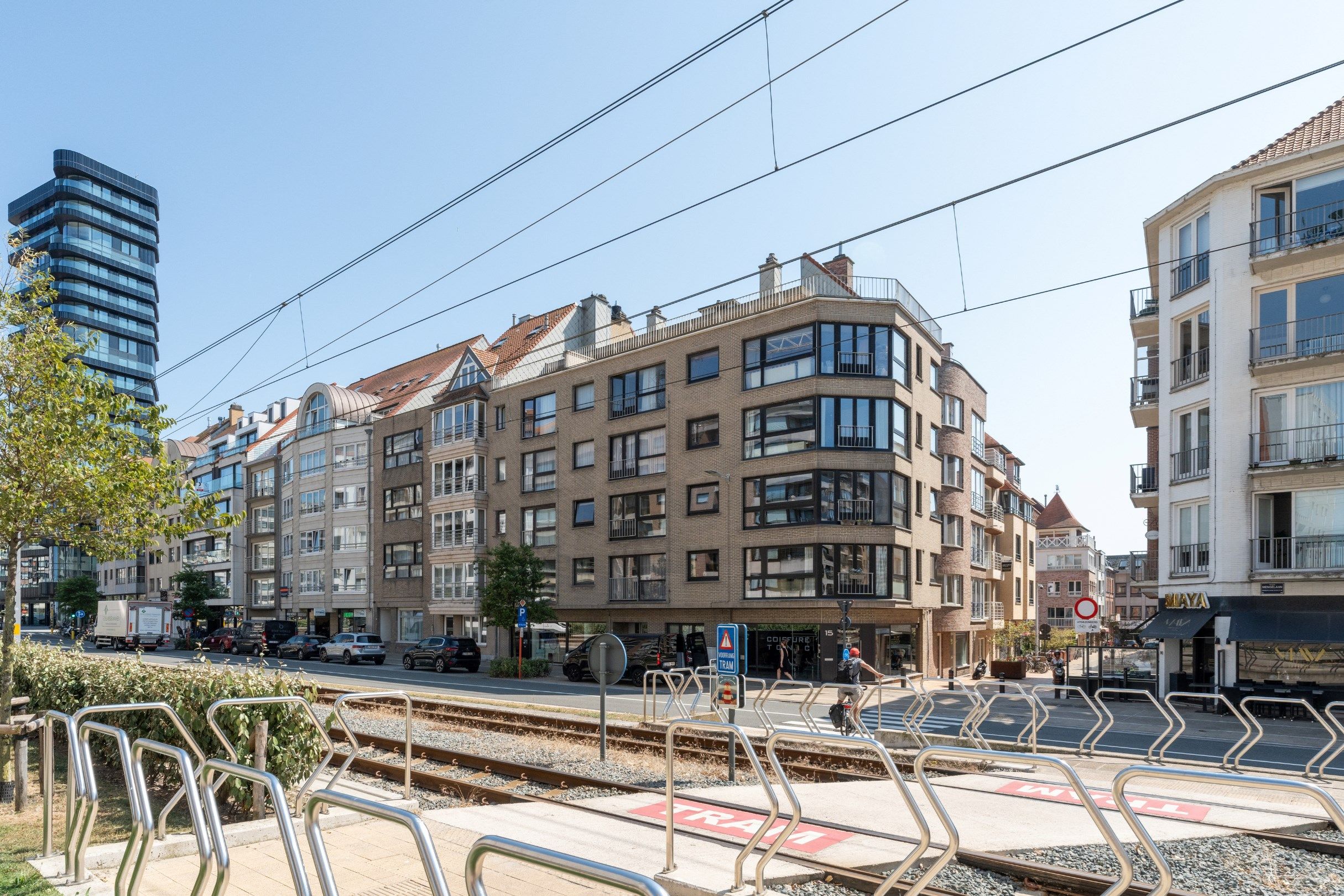 Vernieuwd appartement met 2 slaapkamers vlakbij het strand van Heist foto 1