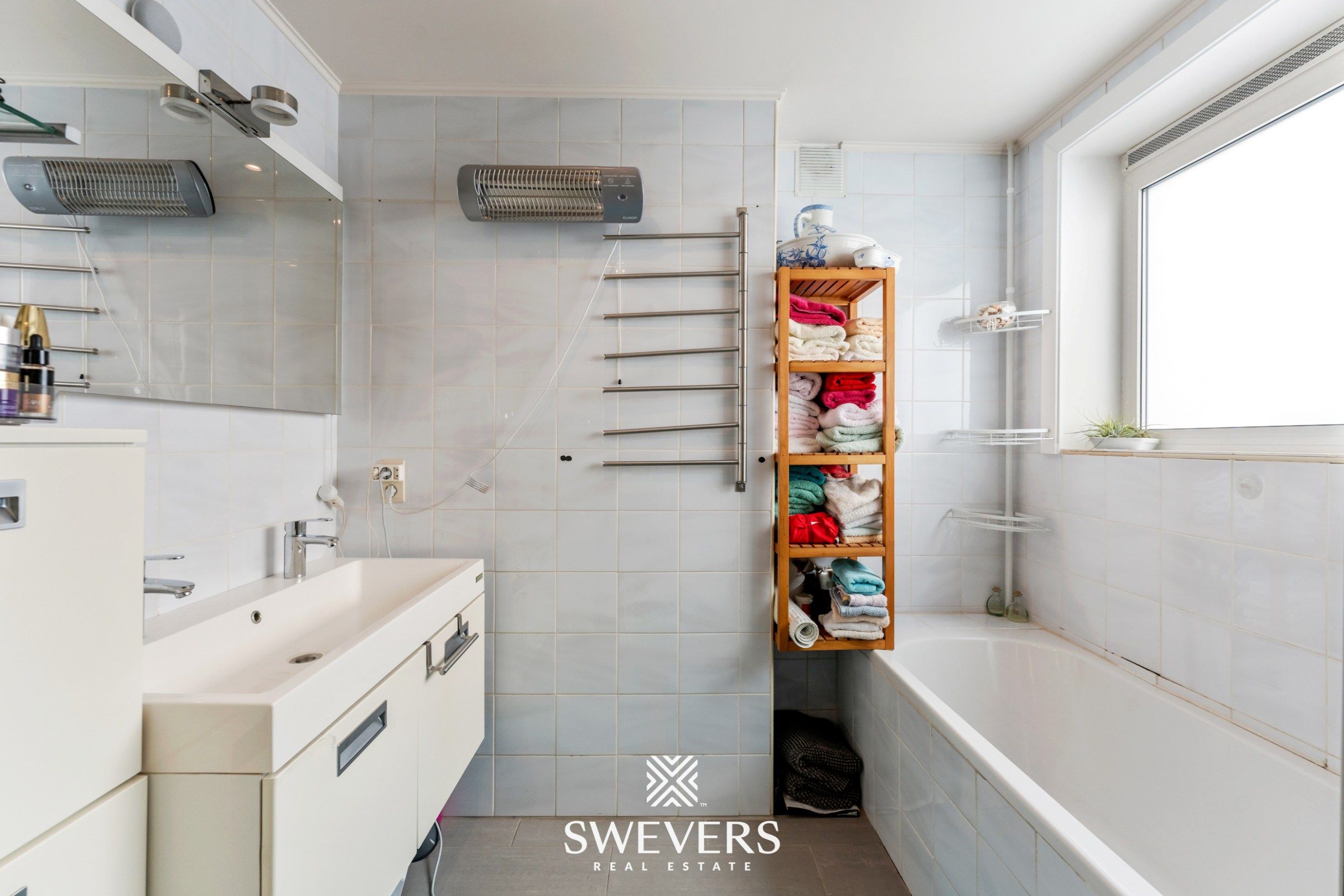 Stijlvol herenhuis met kantoorruimte en 3 slaapkamers in hartje Hasselt foto 25