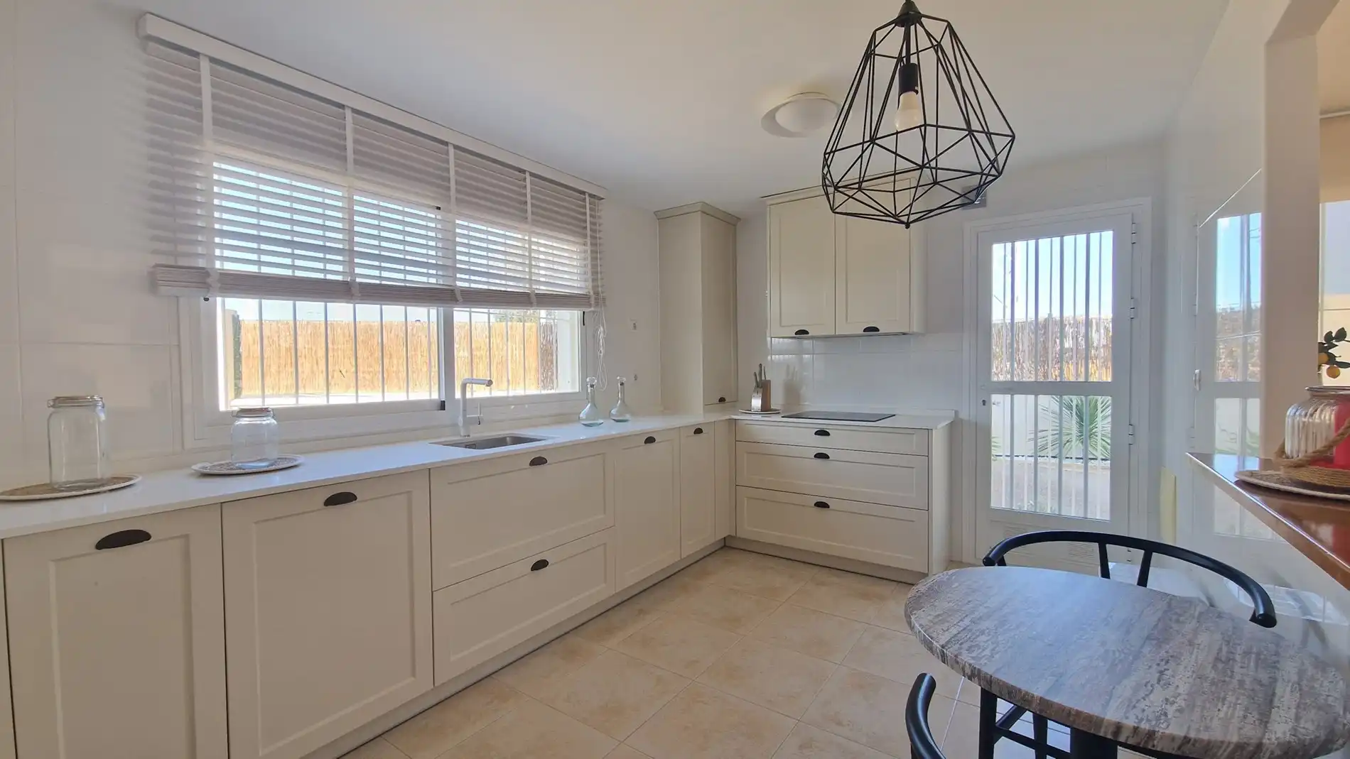 Ruime vrijstaande villa's verdeeld over twee verdiepingen in Lorca, Murcia foto 8