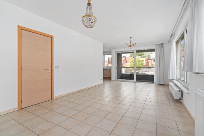 Appartement op 1eV met terras - nabij centrum! foto 4