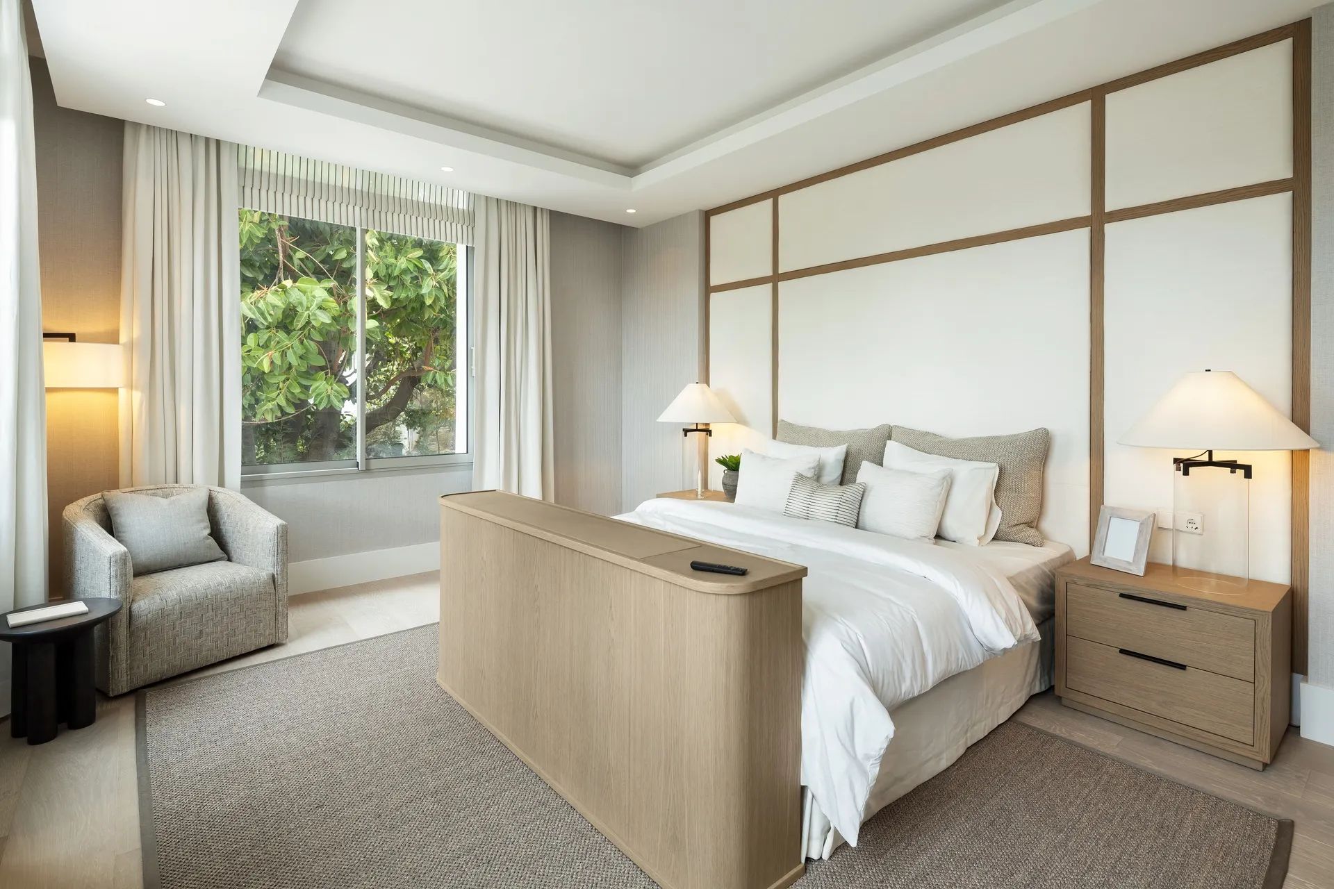 Iconische villa in Marbella’s toplocatie – instapklaar meesterwerk met tennisbaan, spa en cinema foto 15