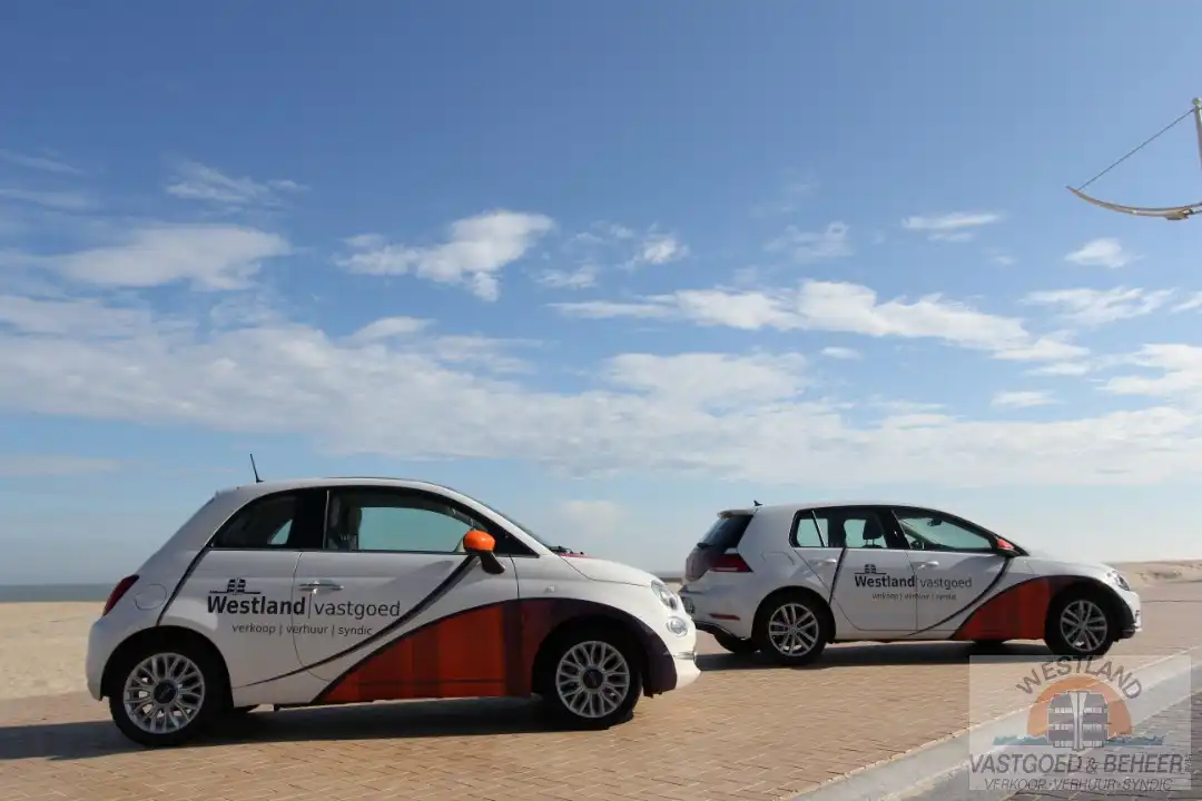 Gesloten garage foto {{pictureIndex}}