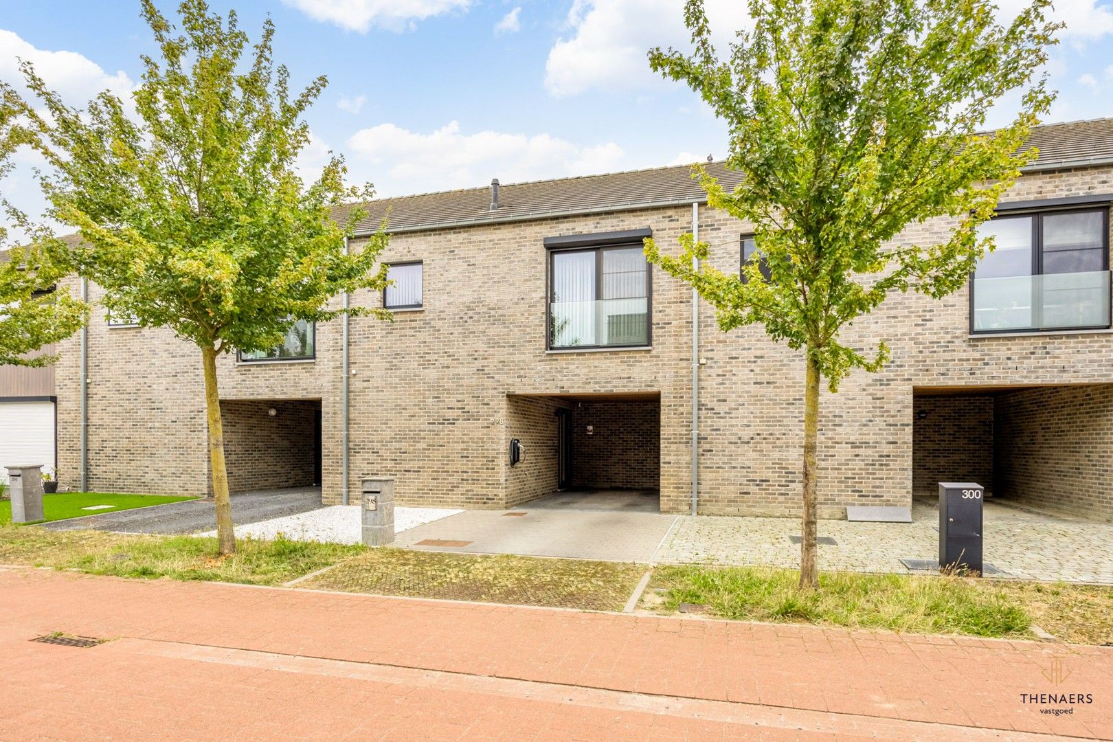 Mooie en energiezuinige (Label "A") woning met 3 slaapkamers in Sint-Truiden. foto {{pictureIndex}}