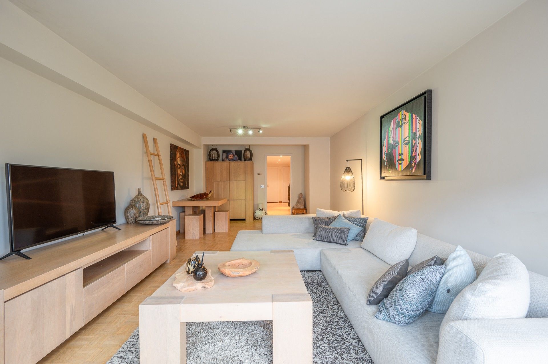 Gemeubeld: cozy en lichtrijk 2-slaapkamerappartement in het centrum van Knokke! foto {{pictureIndex}}