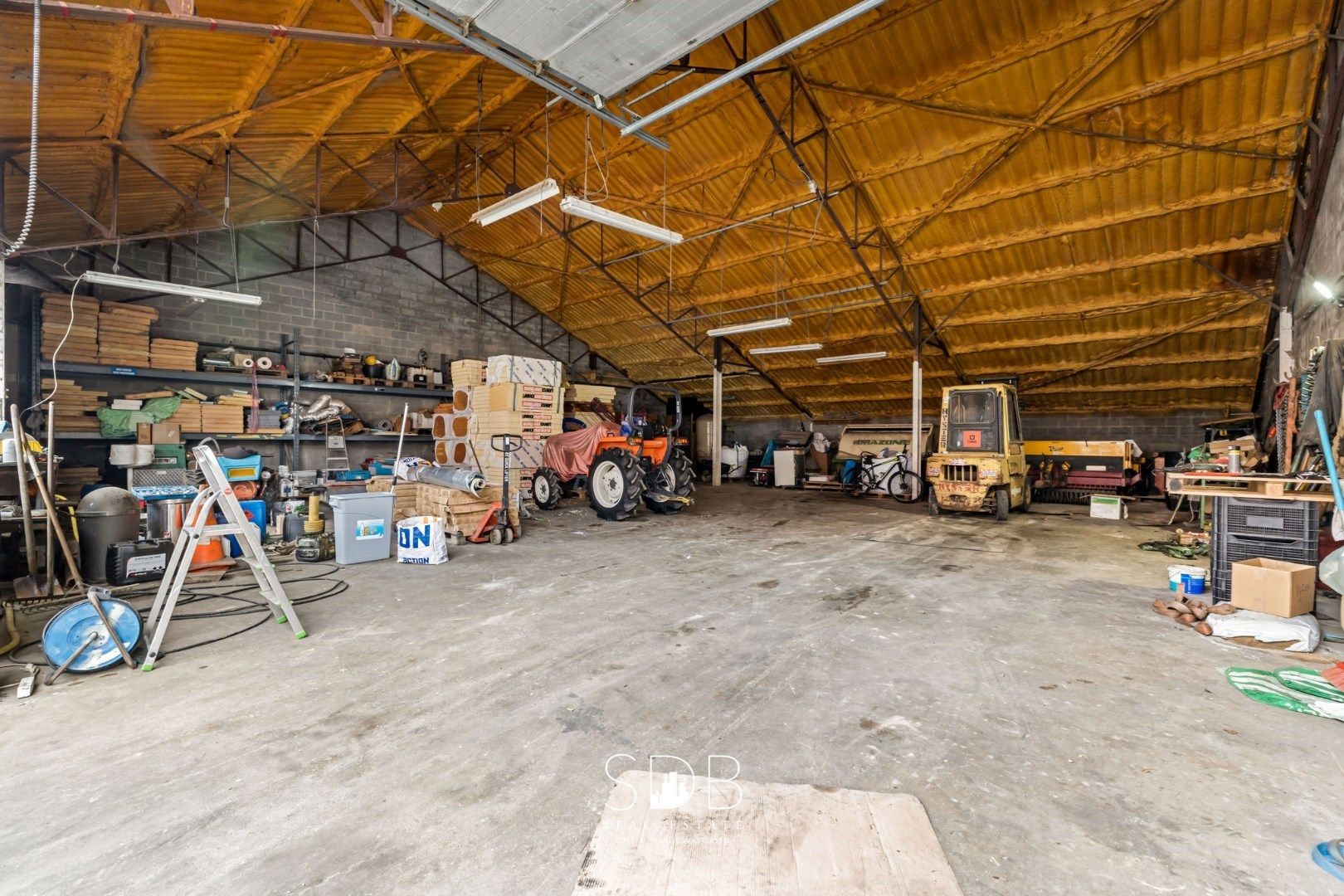 Prachtige villa in hoevestijl met bijgebouwen en akkerlanden/weilanden op 1,45ha foto 34