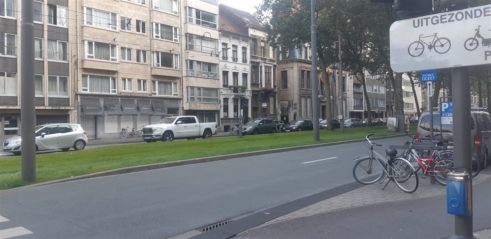 Binnen staanplaats te Belgielei  foto 4